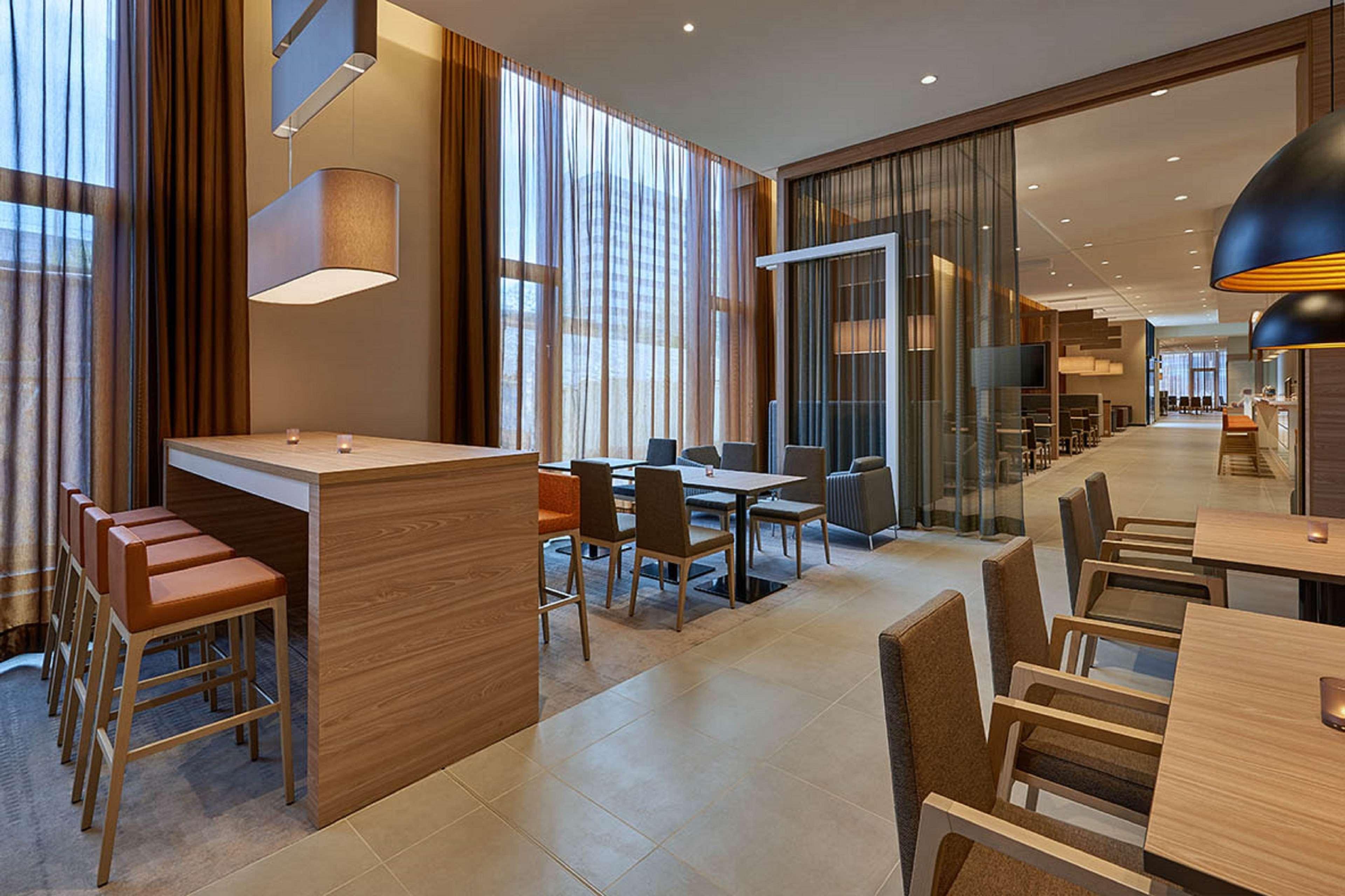 Vista Lobby Hampton By Hilton Berlin City Centre Alexanderplatz