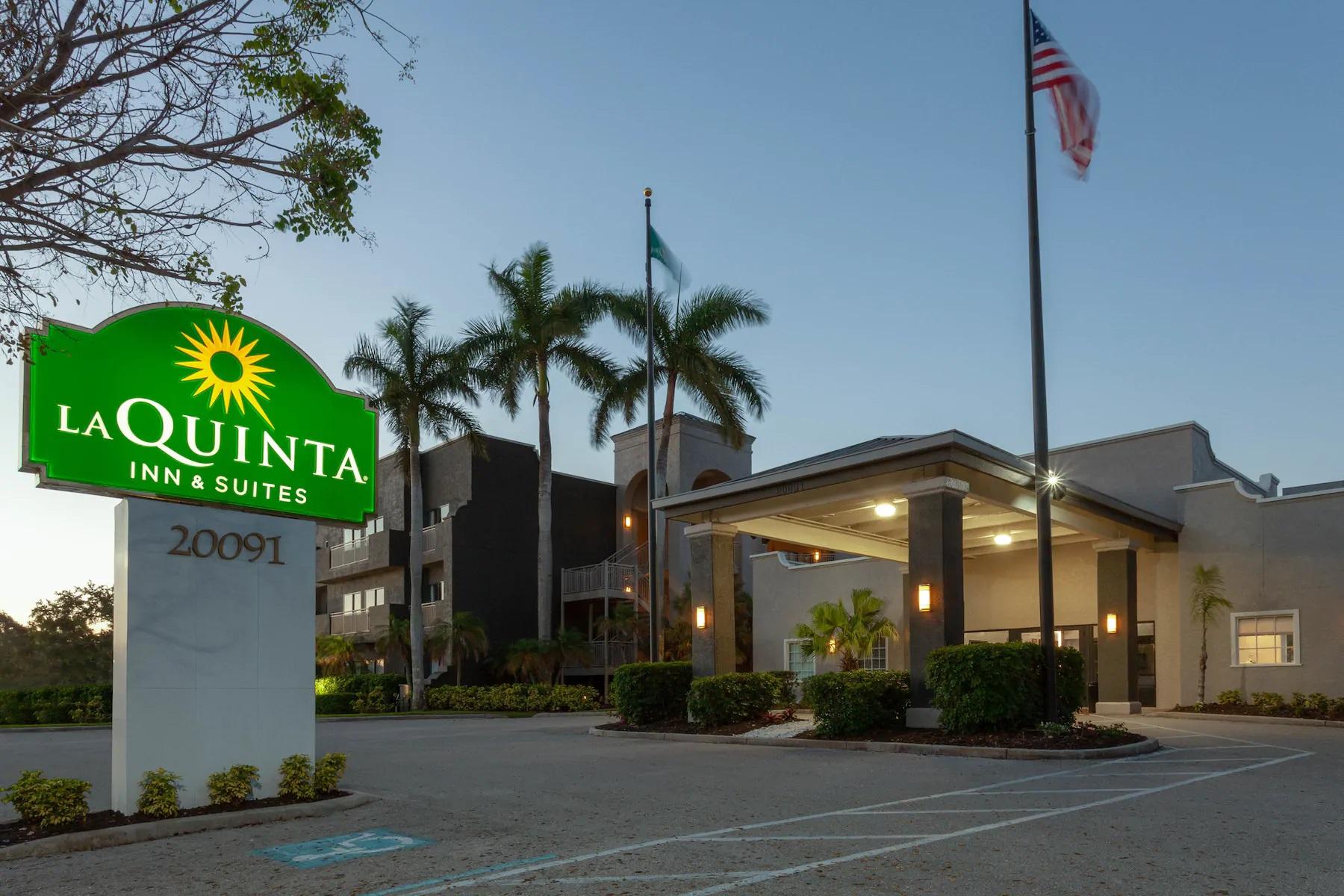 Vista Exterior La Quinta Inn & Suites Fort Myers