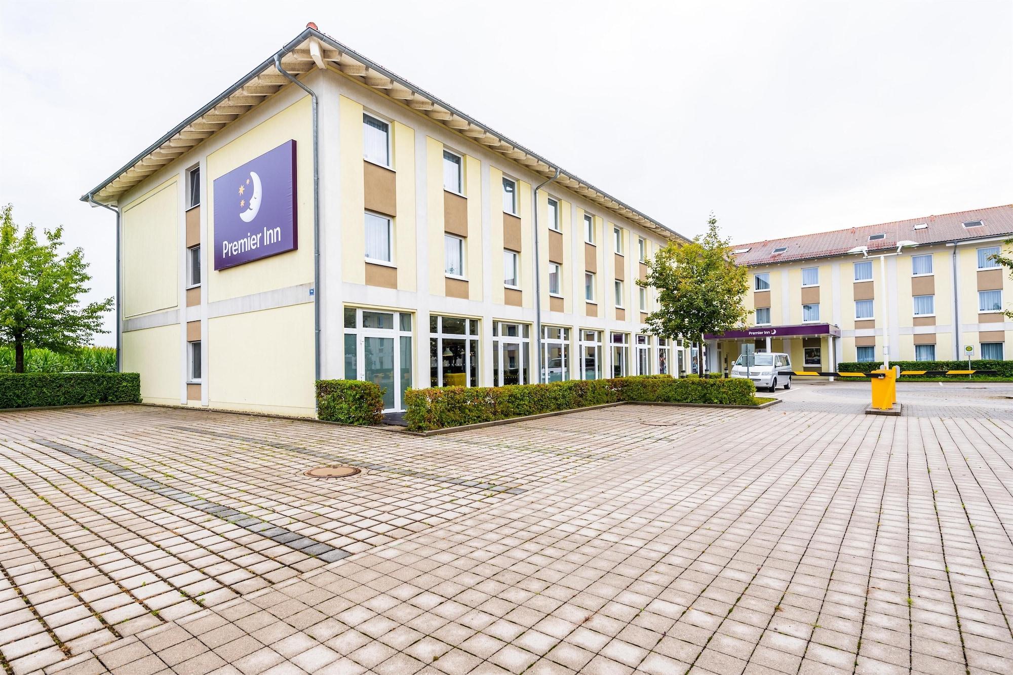 Vista Exterior Premier Inn München Airport Ost