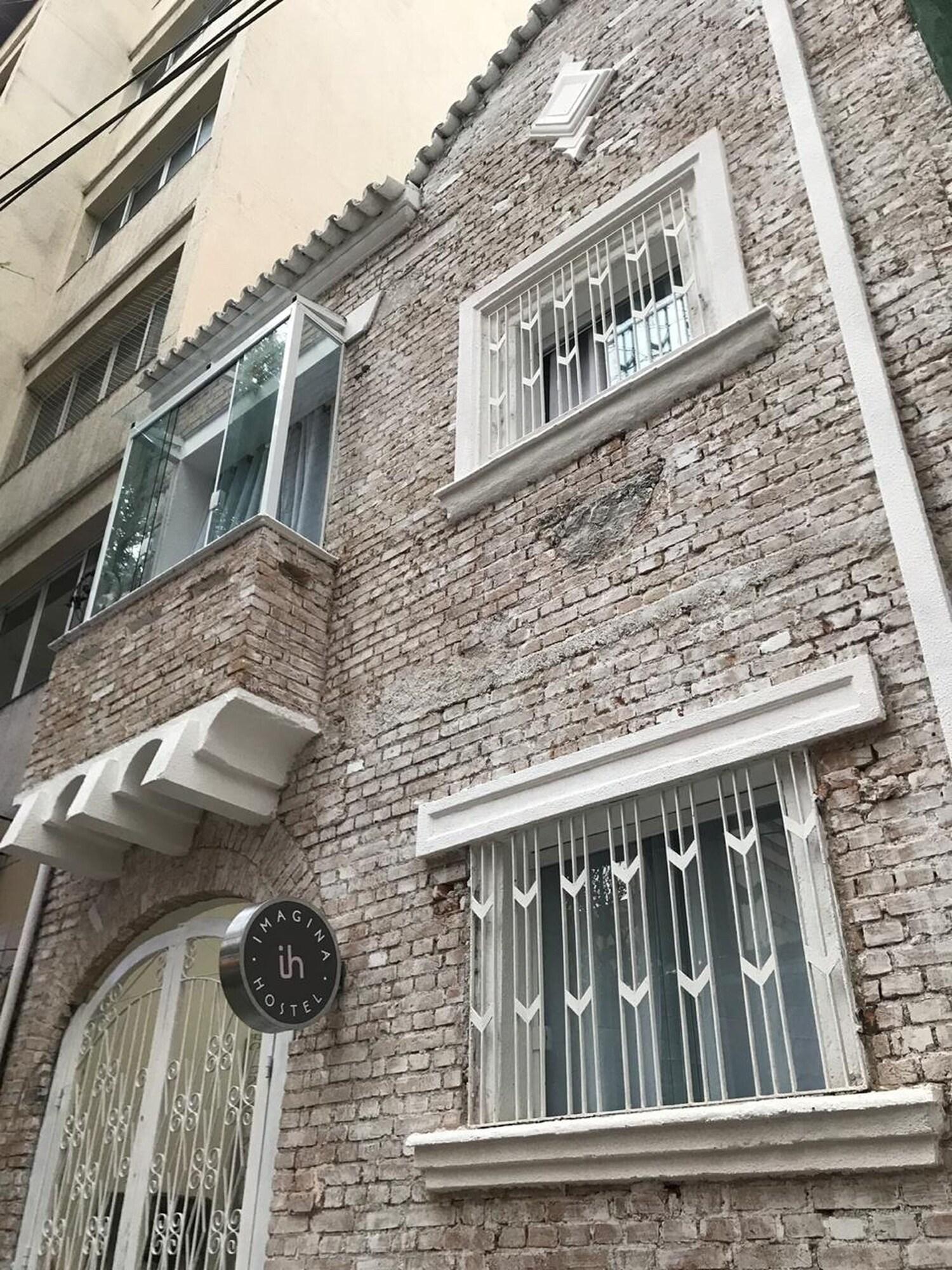 Vista Exterior Imagina Hostel