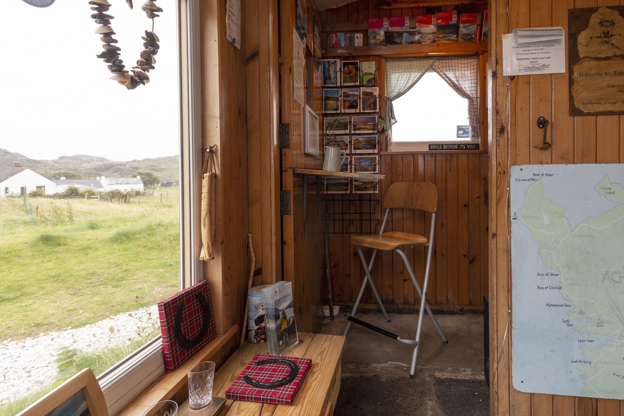 Vista Lobby Achmelvich Beach Youth Hostel
