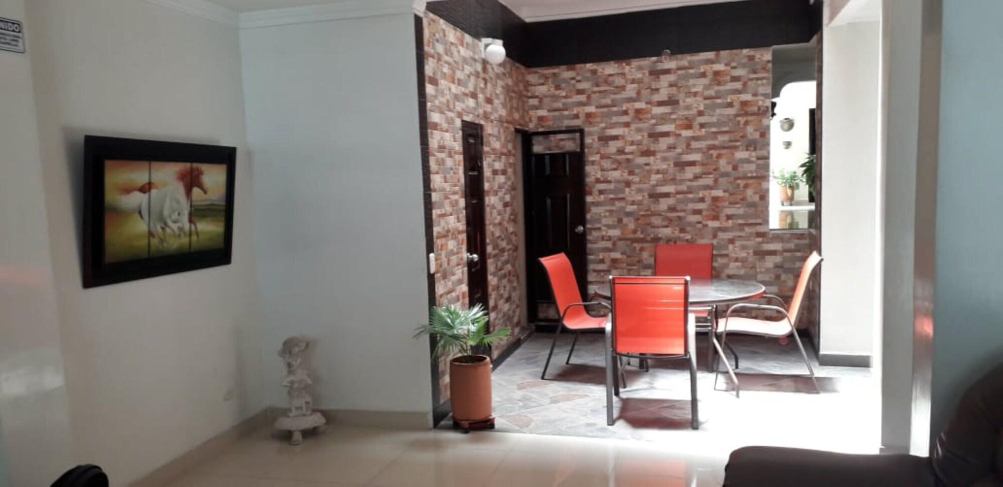 Vista Exterior Hotel Sol y Luna