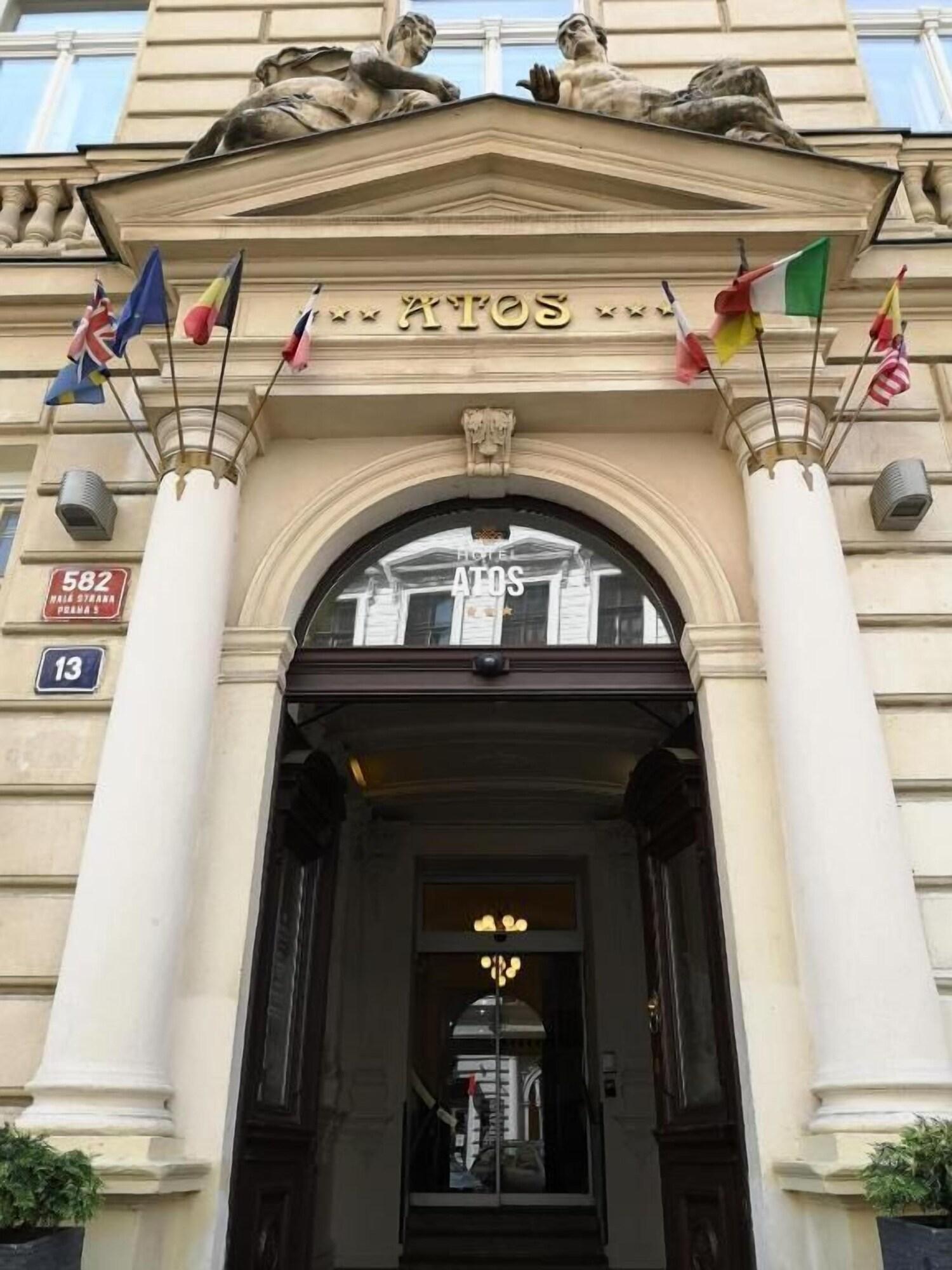 Vista Exterior Hotel Atos