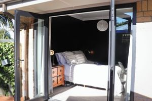 Alquiler Vacacional - Light filled upstairs home minutes from central Hamilton