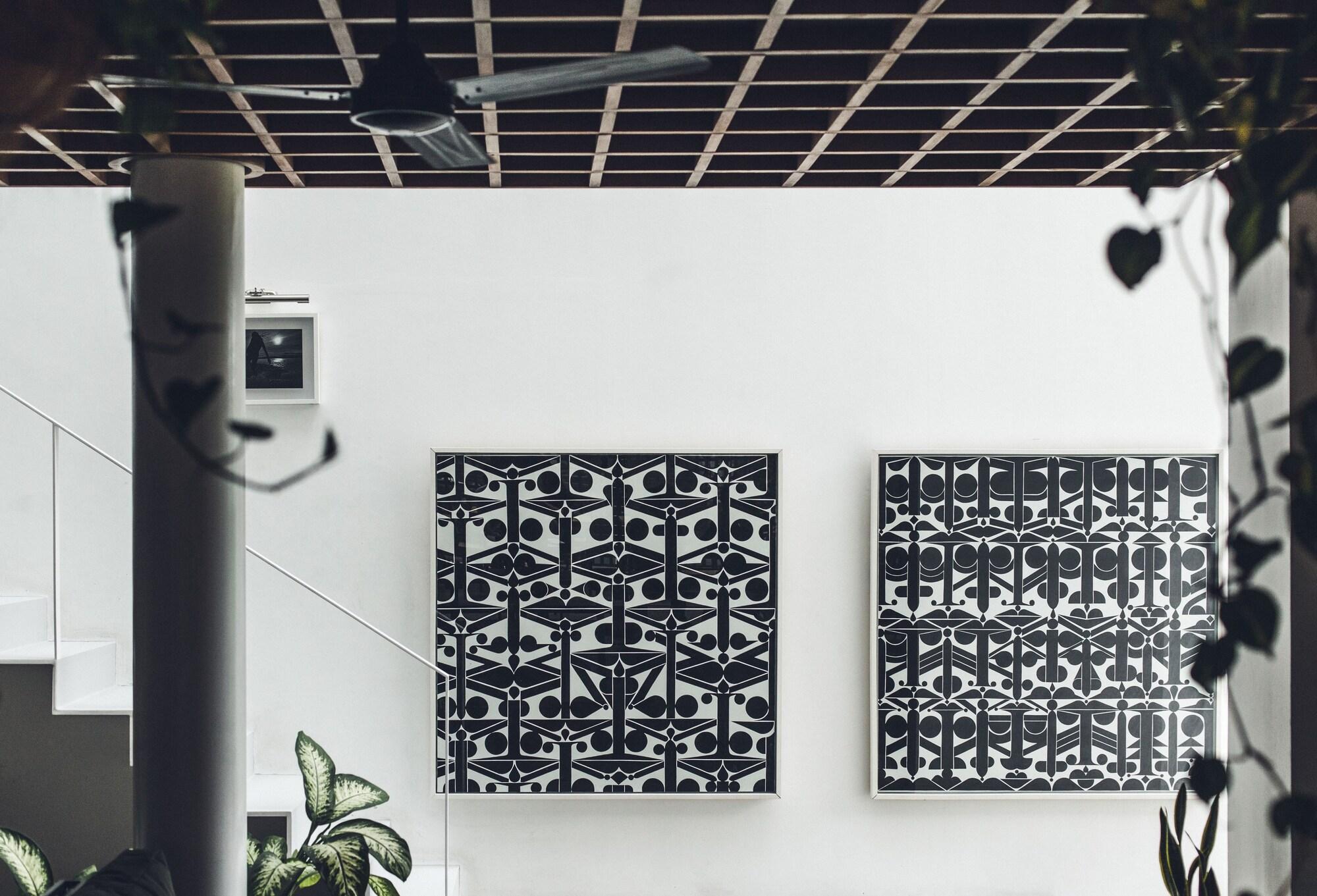 Vista Lobby The Slow