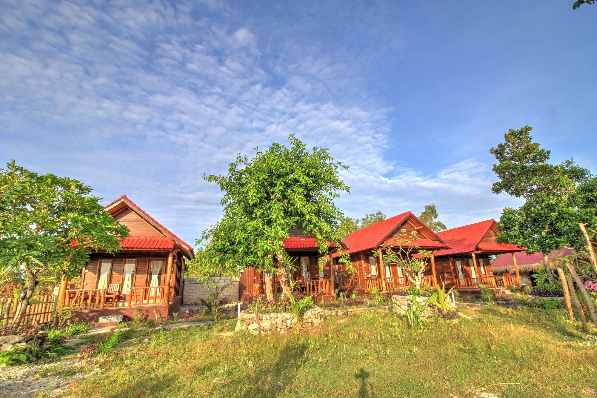Vista Exterior Ayu Hill Bungalow