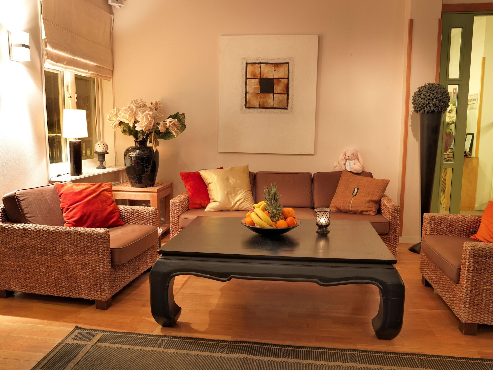 Vista Lobby Maude's Hotel Enskede Stockholm