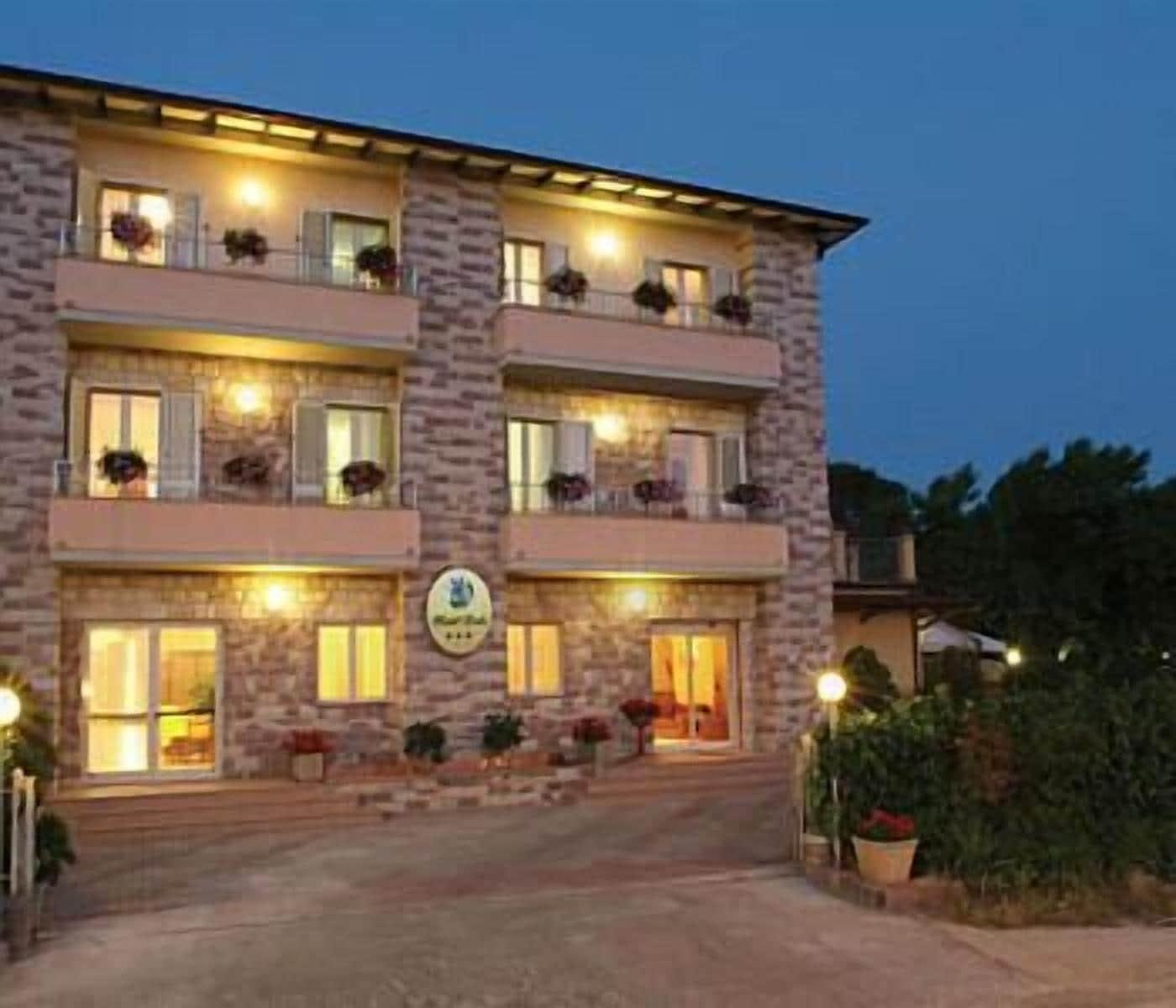 Vista Exterior Viole Country Hotel
