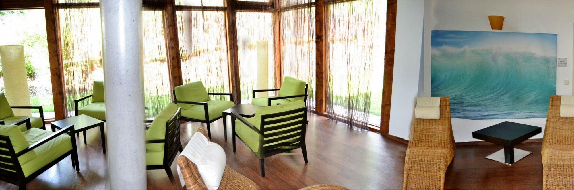 Vista Lobby eduCARE Hotel
