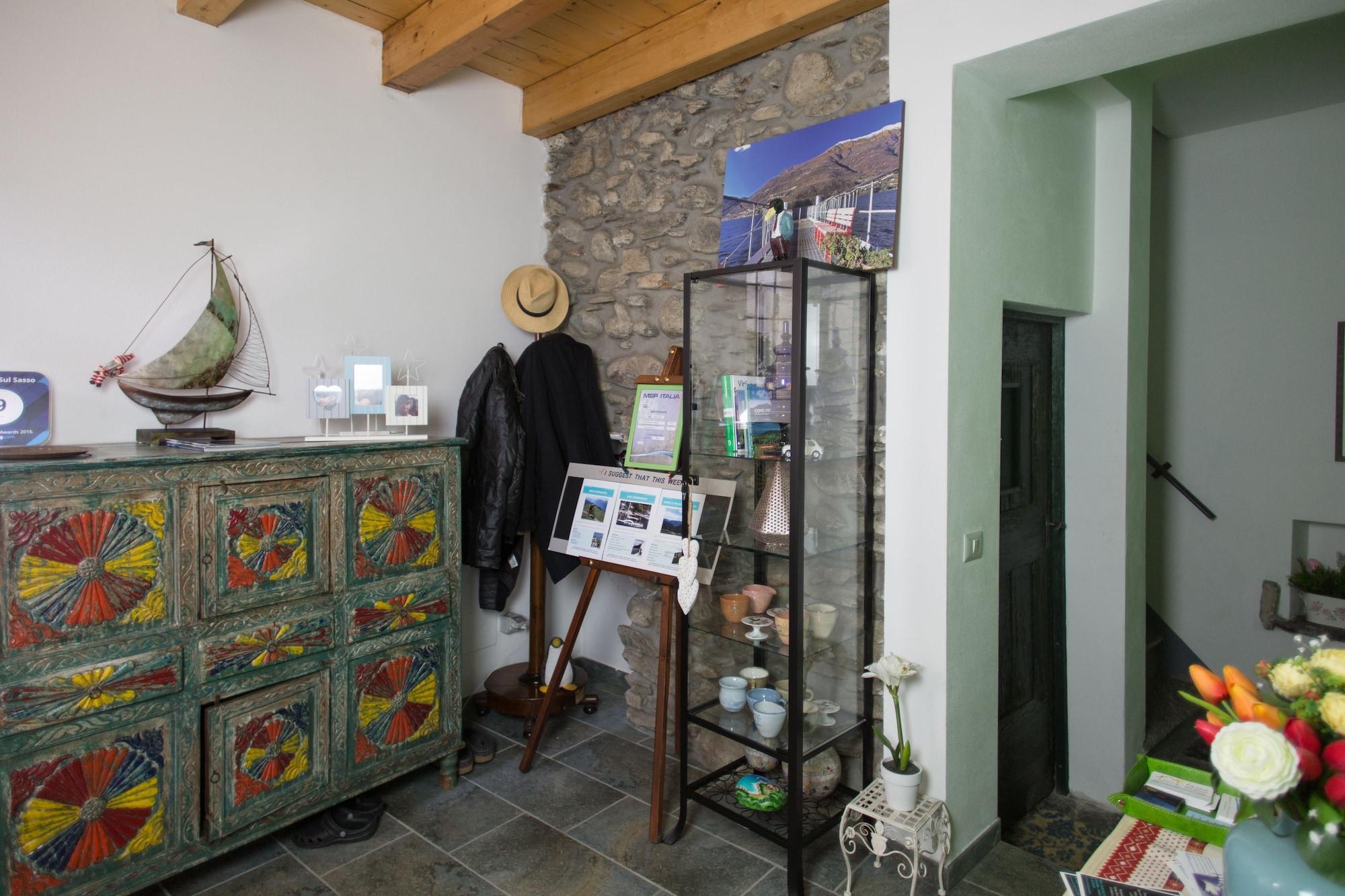 Vista Lobby La Casa sul Sasso