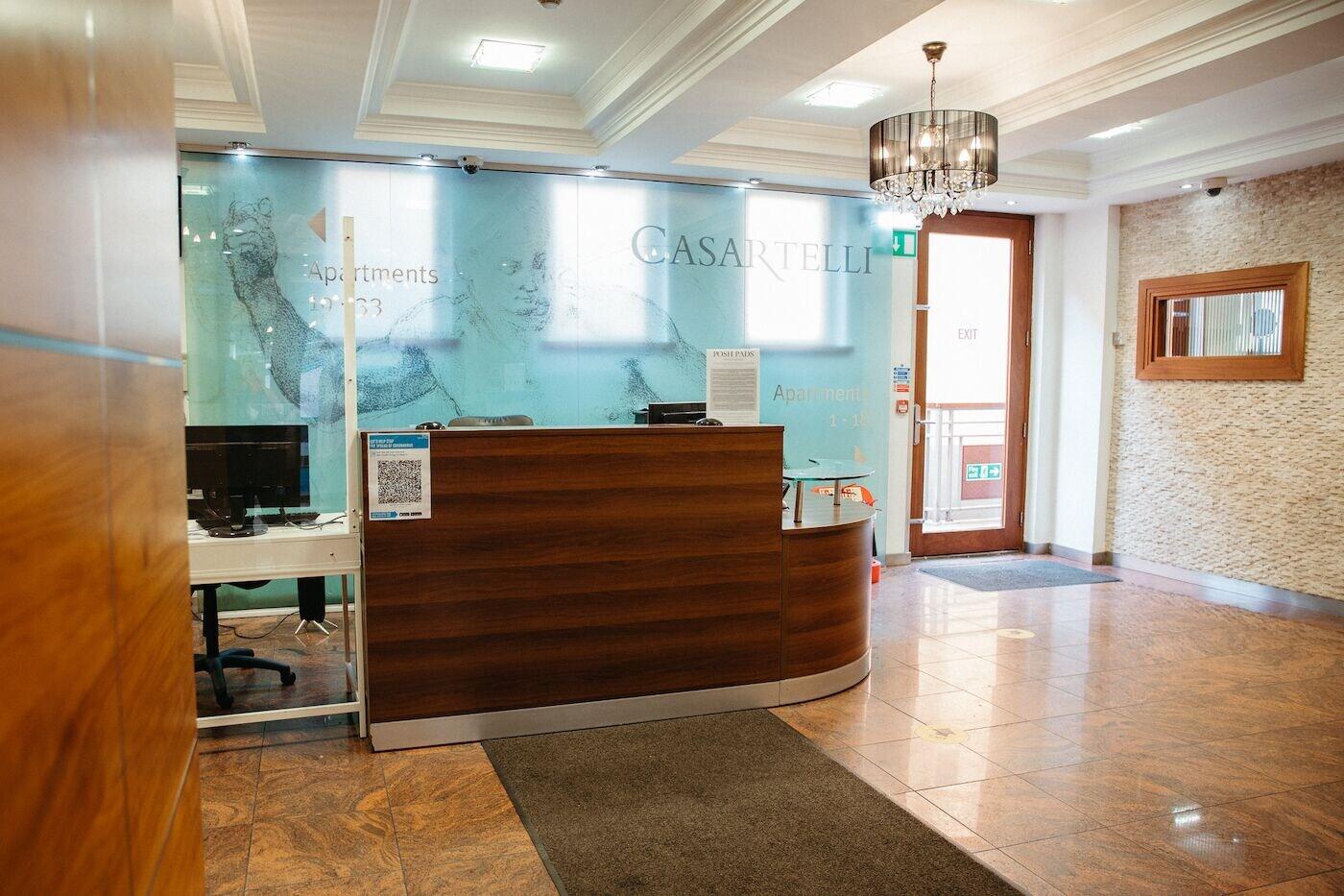 Vista Lobby Posh Pads