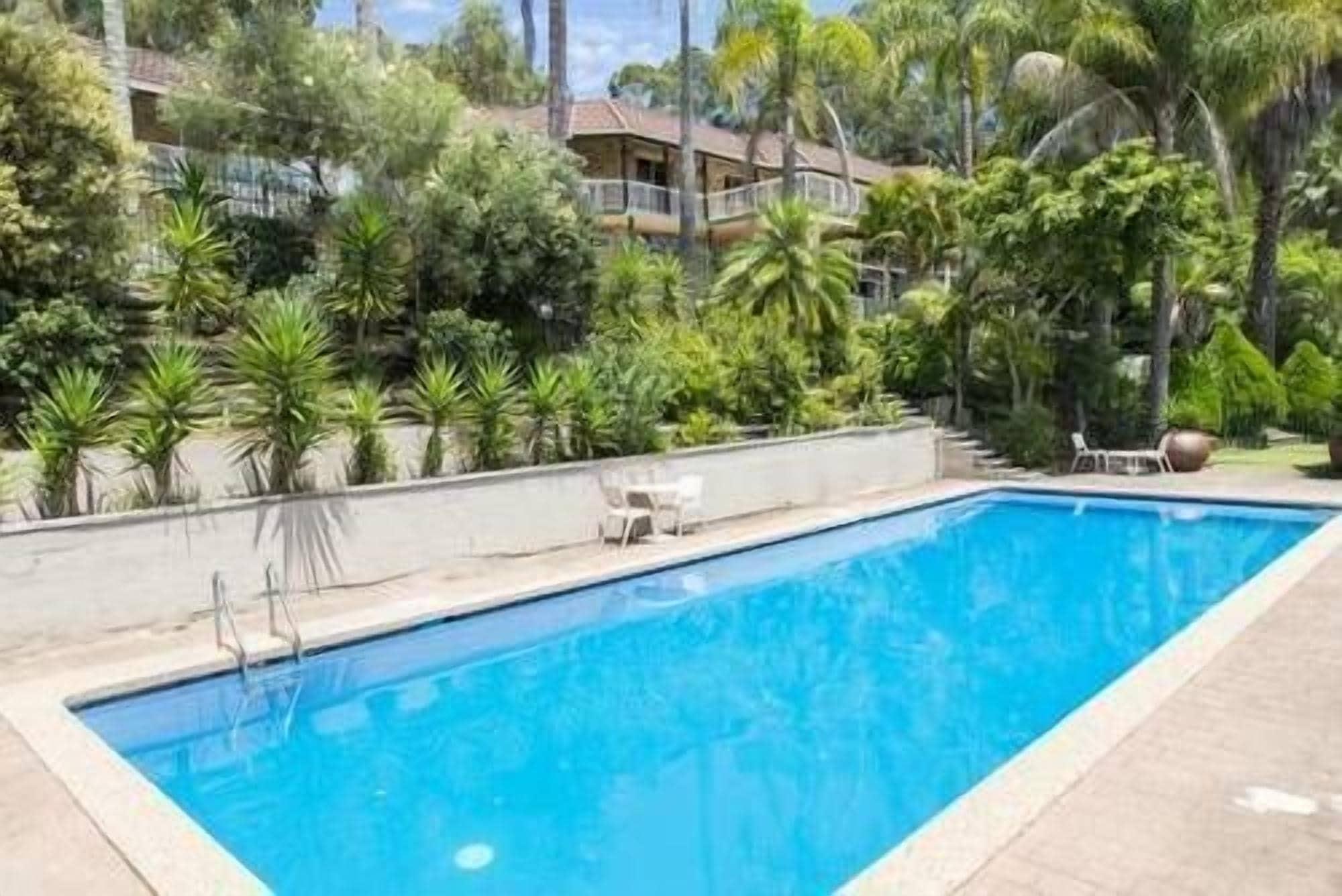 Varios Gosford Inn Motel