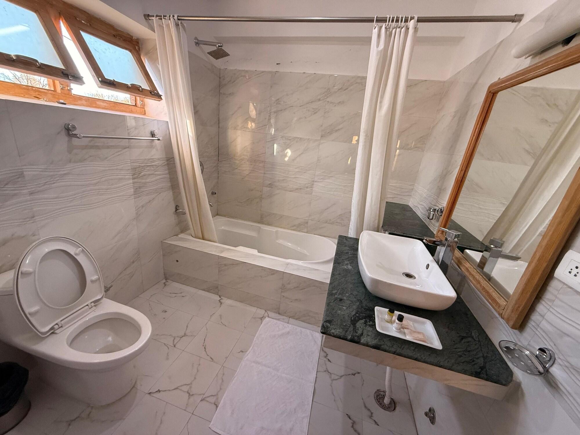 Equipamiento de Habitación Hotel New Glacier View