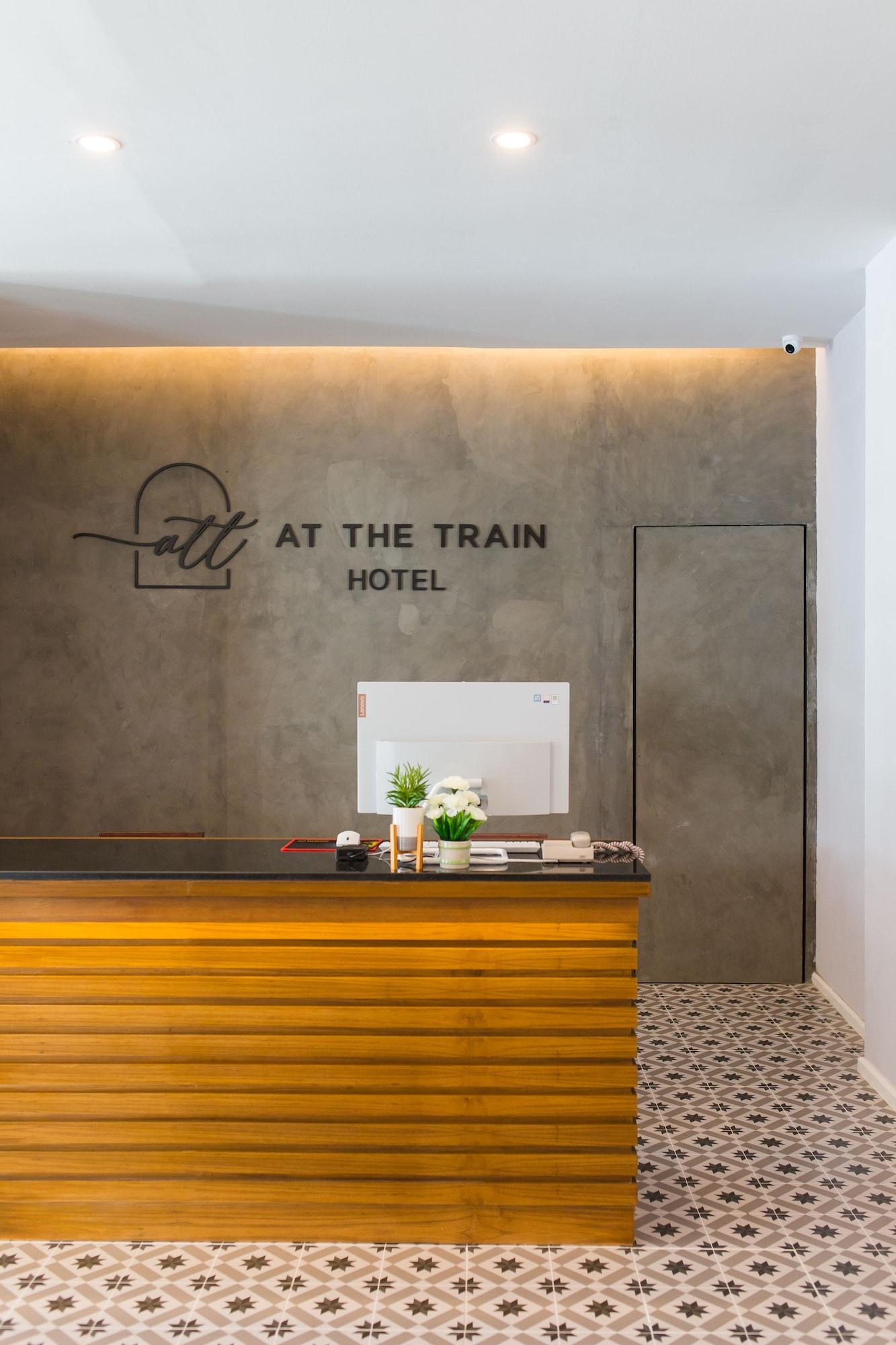 Vista Lobby At the train