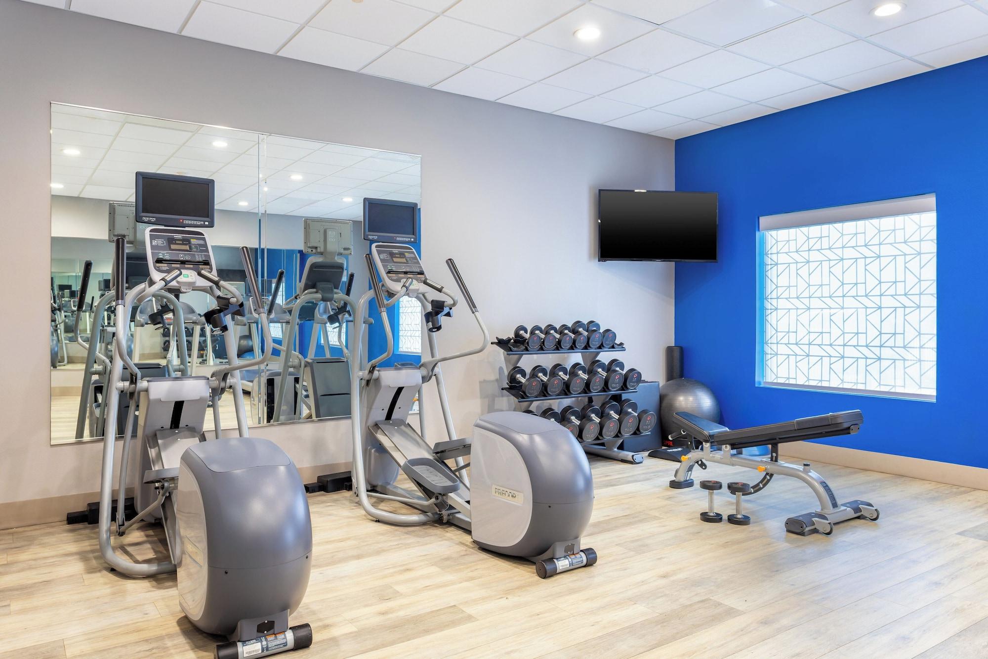 Gimnasio Holiday Inn Express & Suites Memphis Arpt Elvis Presley Blv by IHG