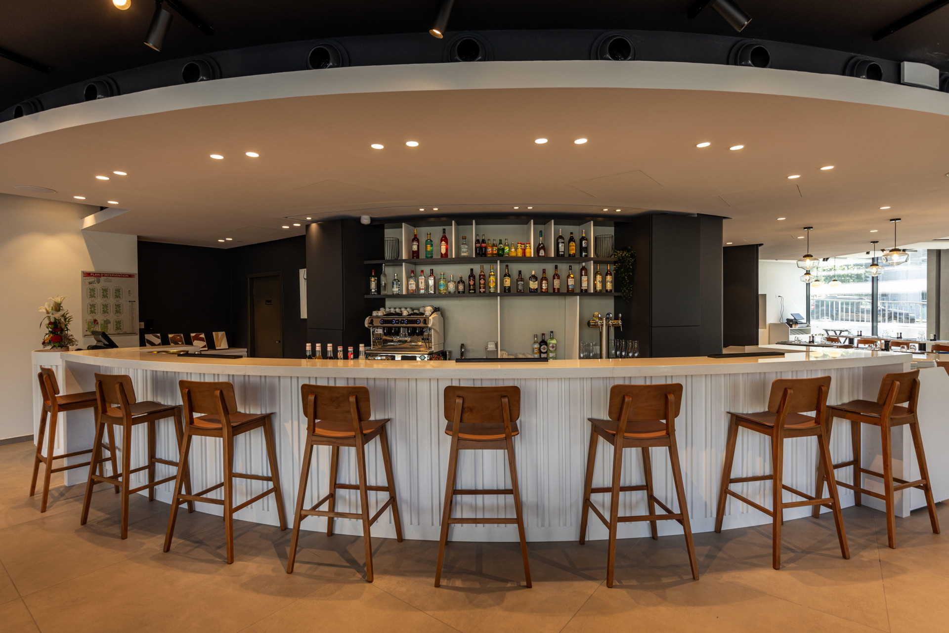 Bar/Salón Crowne Plaza Marseille Le Dome by IHG