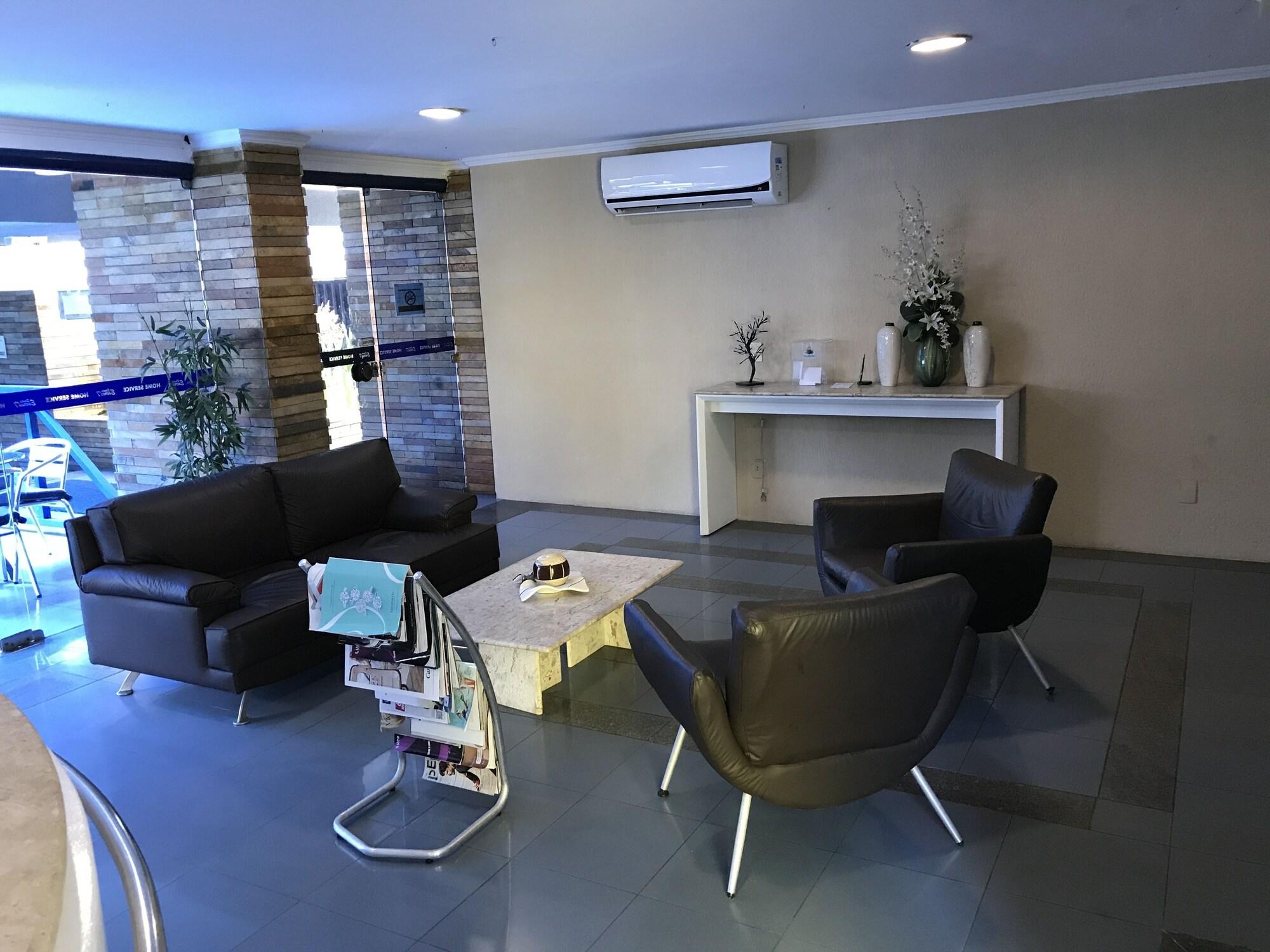 Vista Lobby Flats Studio Everest