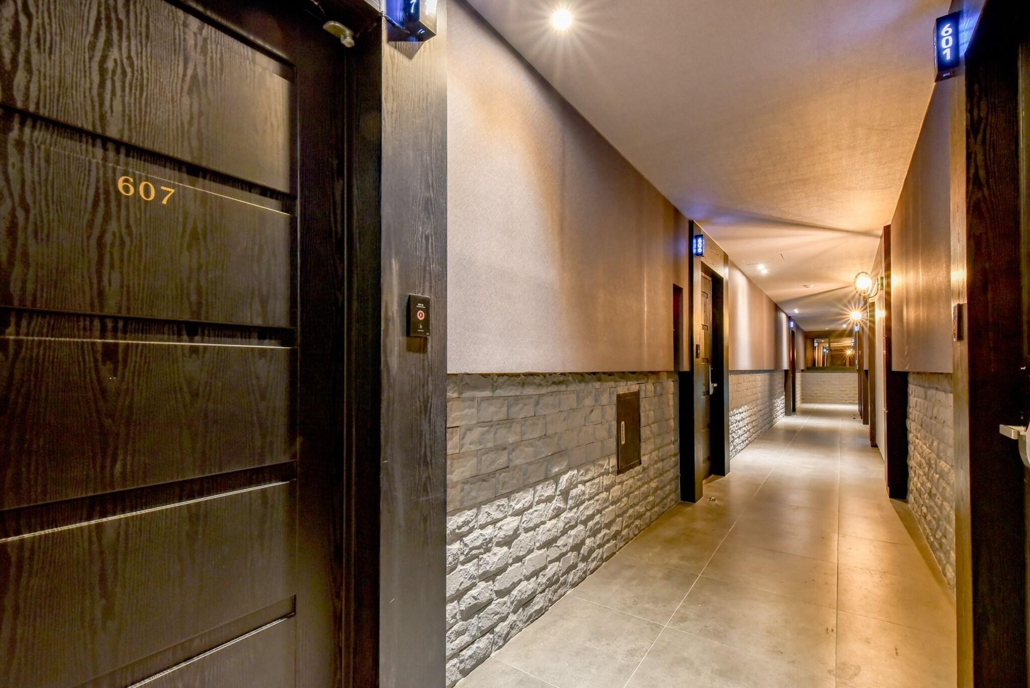 Vista Lobby French Code Hotel