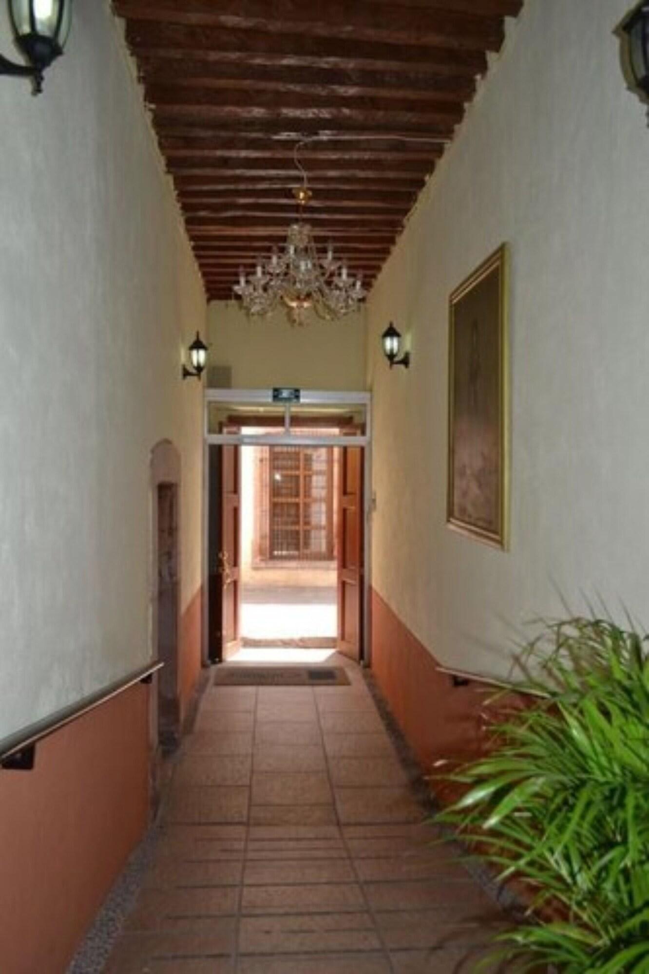 Varios Casa Santo Domingo