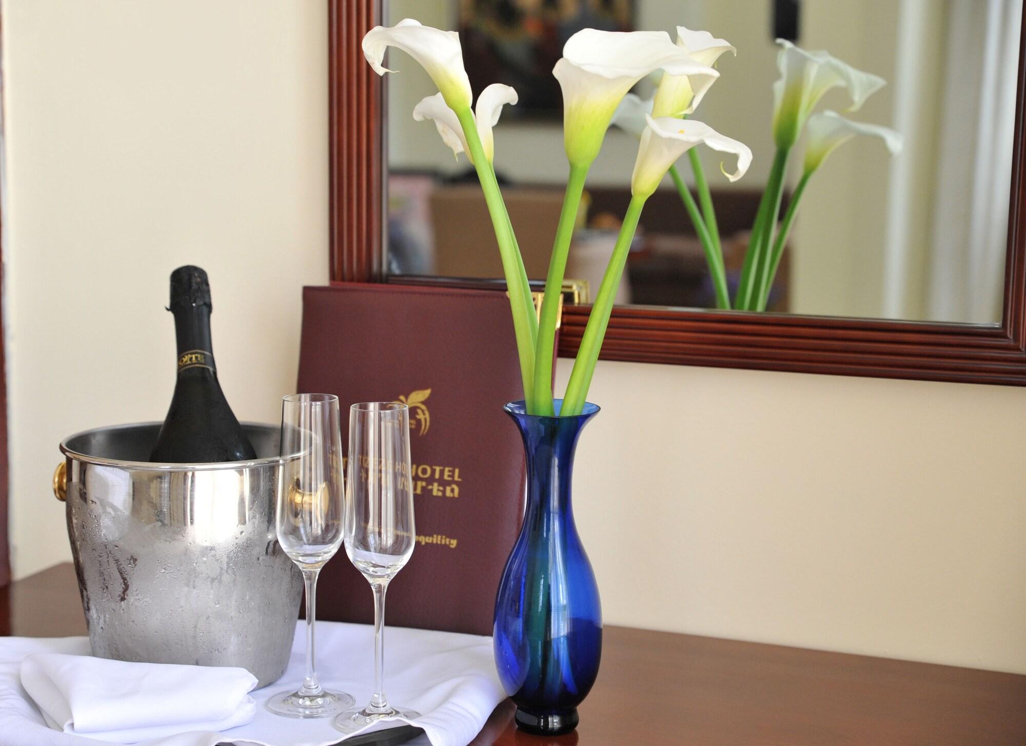 Vista Lobby Tizeze Hotel