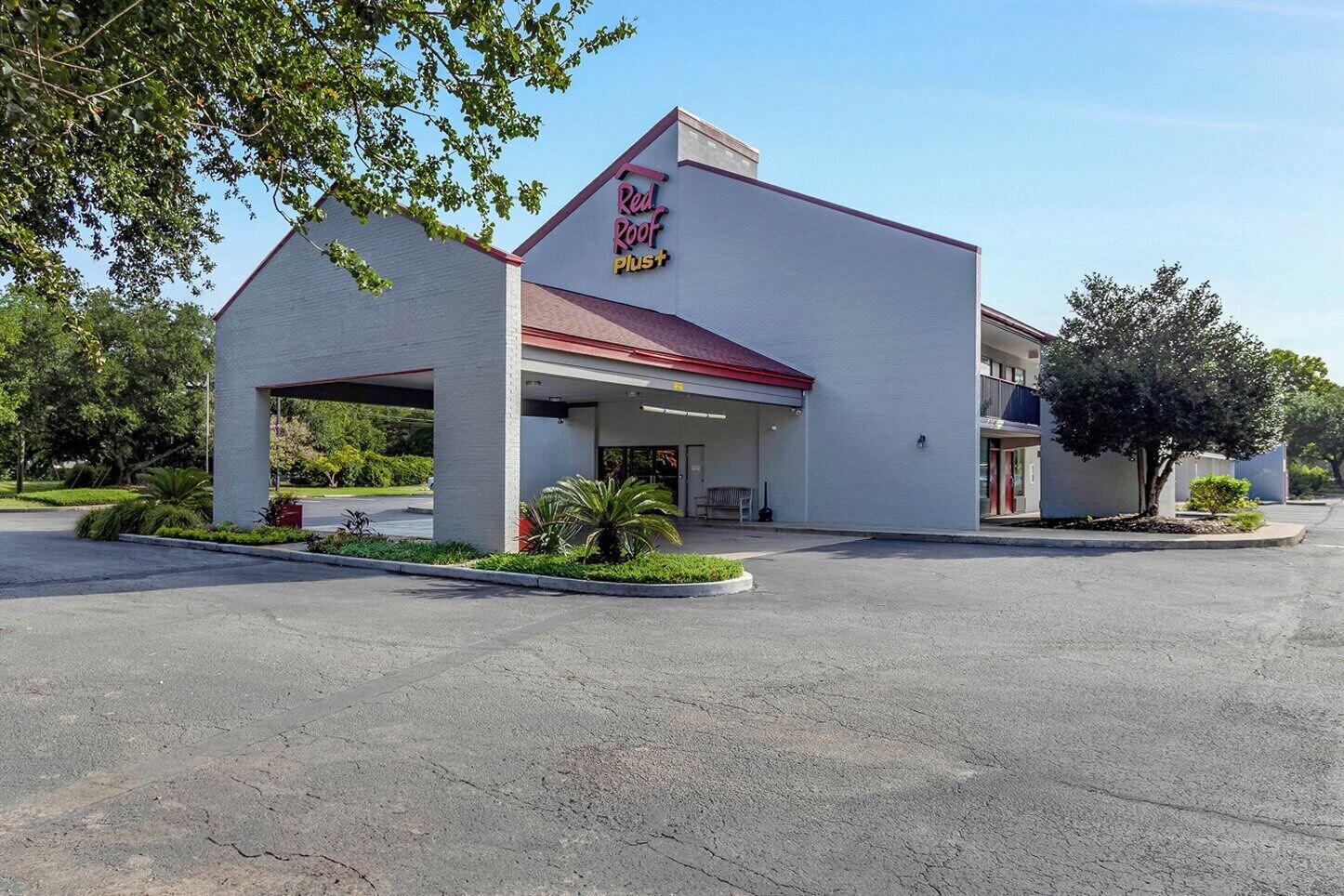 Varios Red Roof Inn PLUS+ Mt Pleasant - Patriots Point