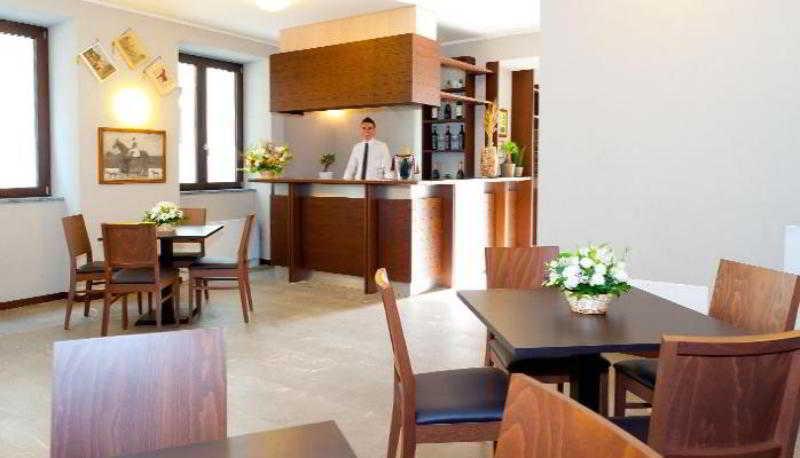 Bar/Salón Hotel Osteria della Pista