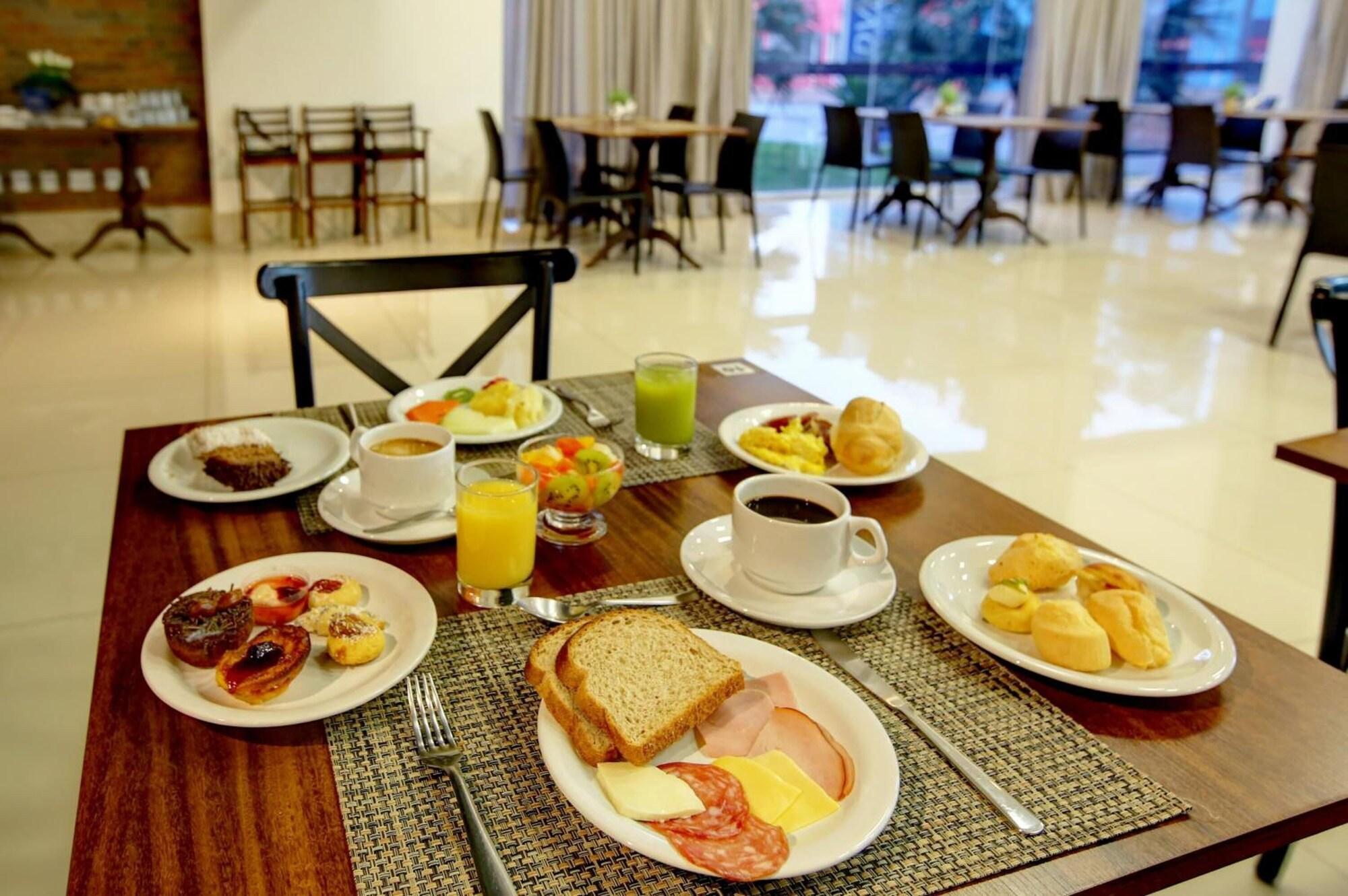 Restaurant Advanced Hotel e Flats