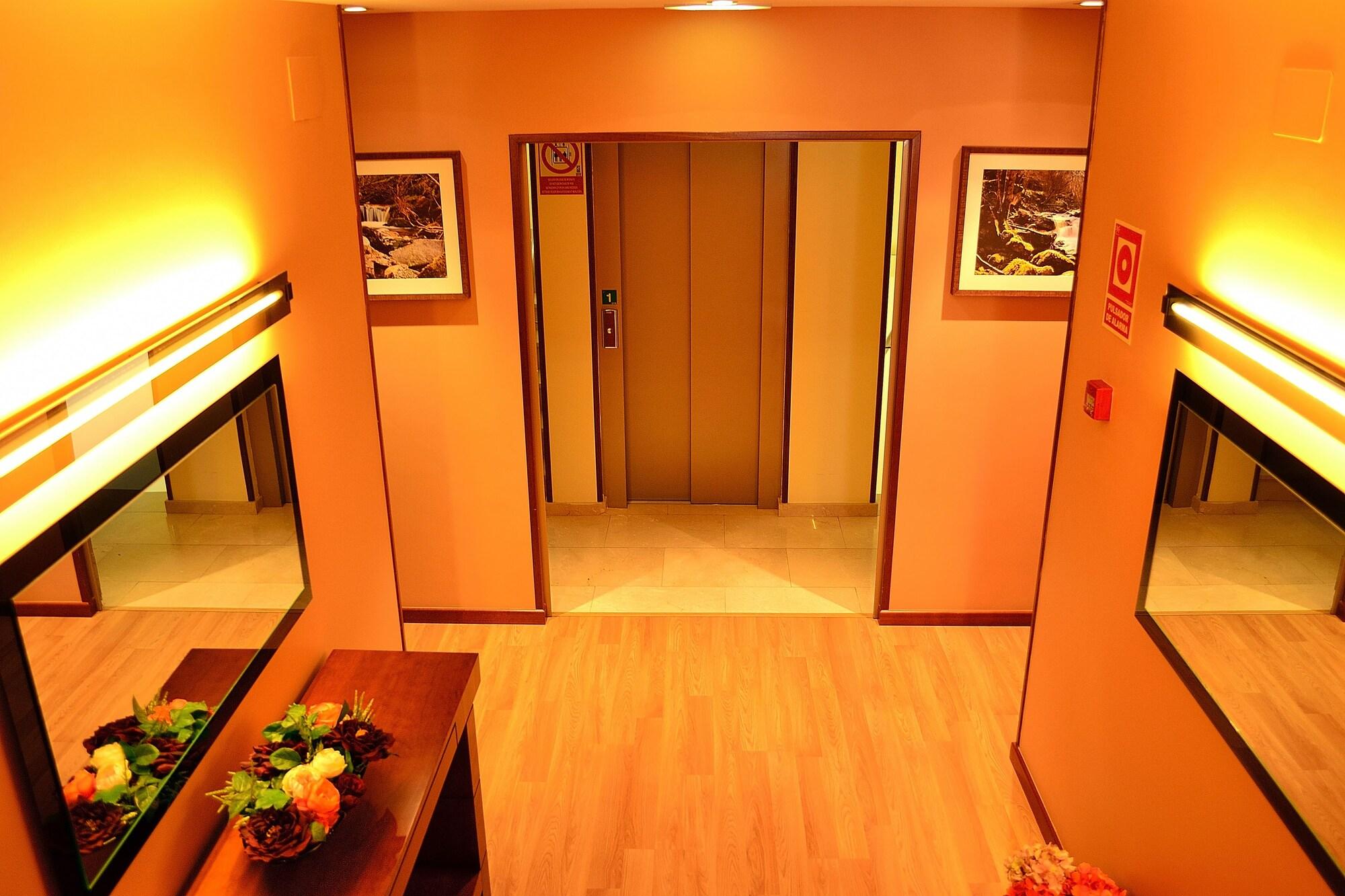 Vista Lobby Hotel La Colina