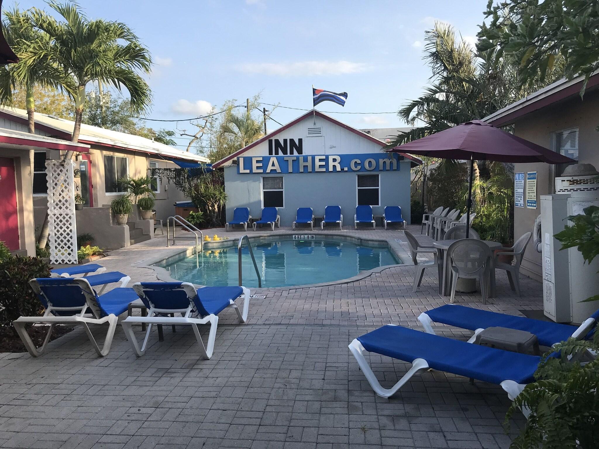 Vista Piscina Inn Leather Guest House - Male Only LGBT
