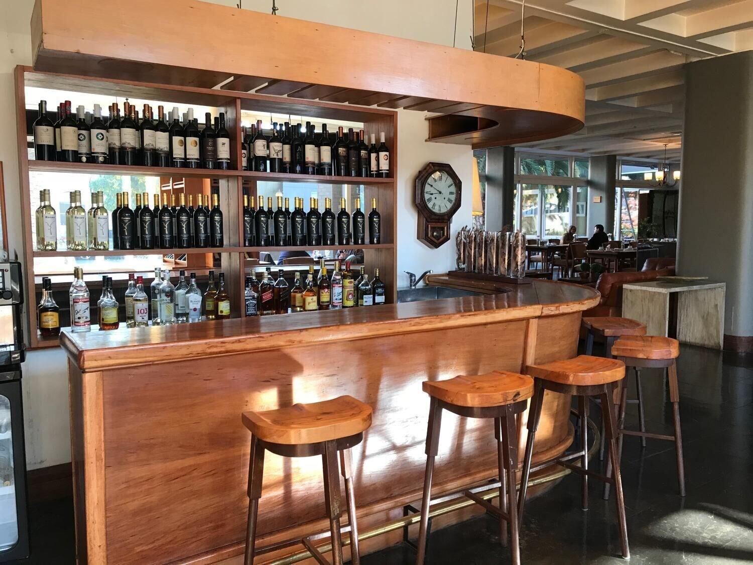 Bar/Salón Hotel Raices