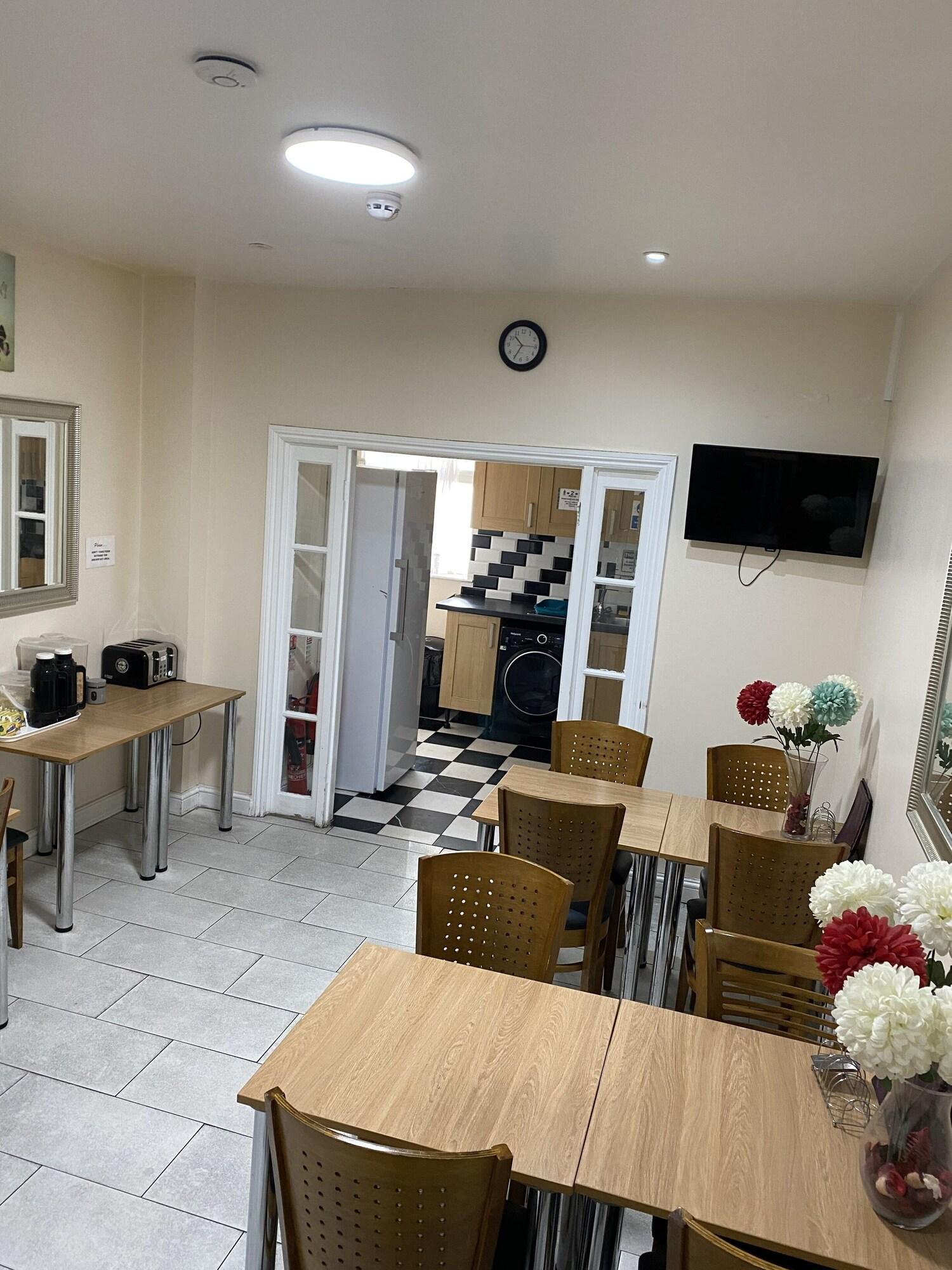 Restaurant Woodlands Lodge Ilford