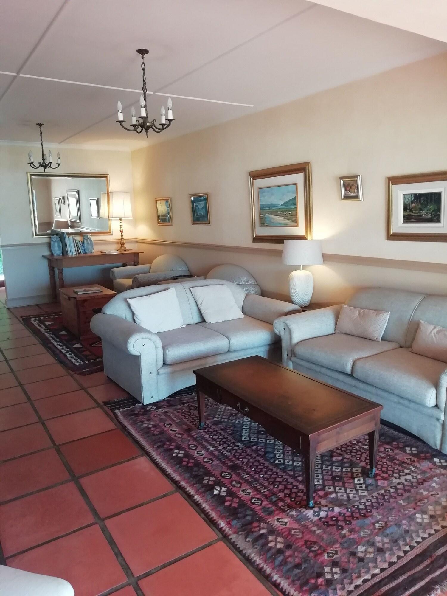 Vista Lobby Point Lodge
