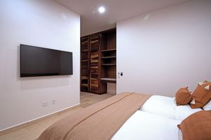 Renta temporal - Gated 3BD+Office/flex bedroom, Sleeps 8, HTD Pool, Rooftop, 2 Blks to Malecon