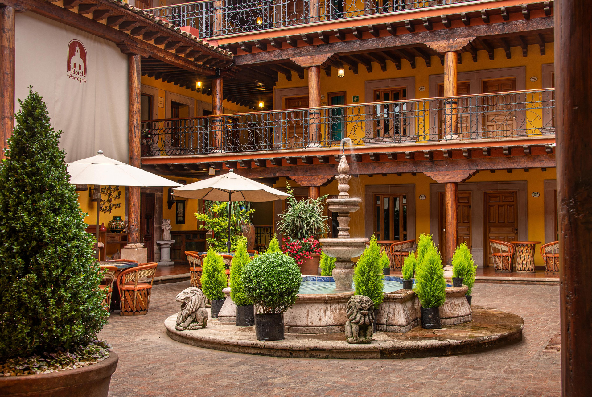 Vista Exterior Hotel La Parroquia
