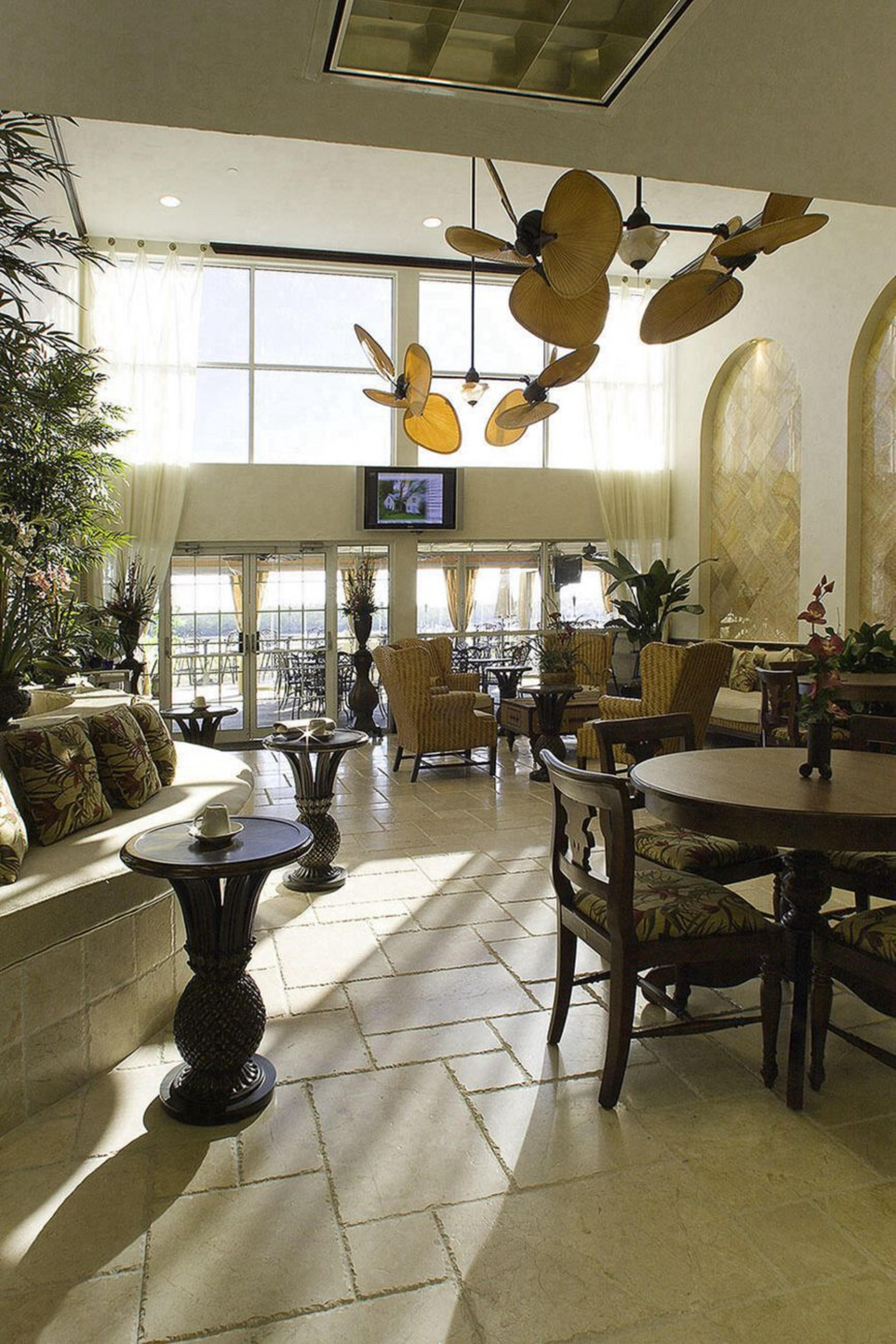 Vista Lobby Bayfront Inn Fifth Avenue