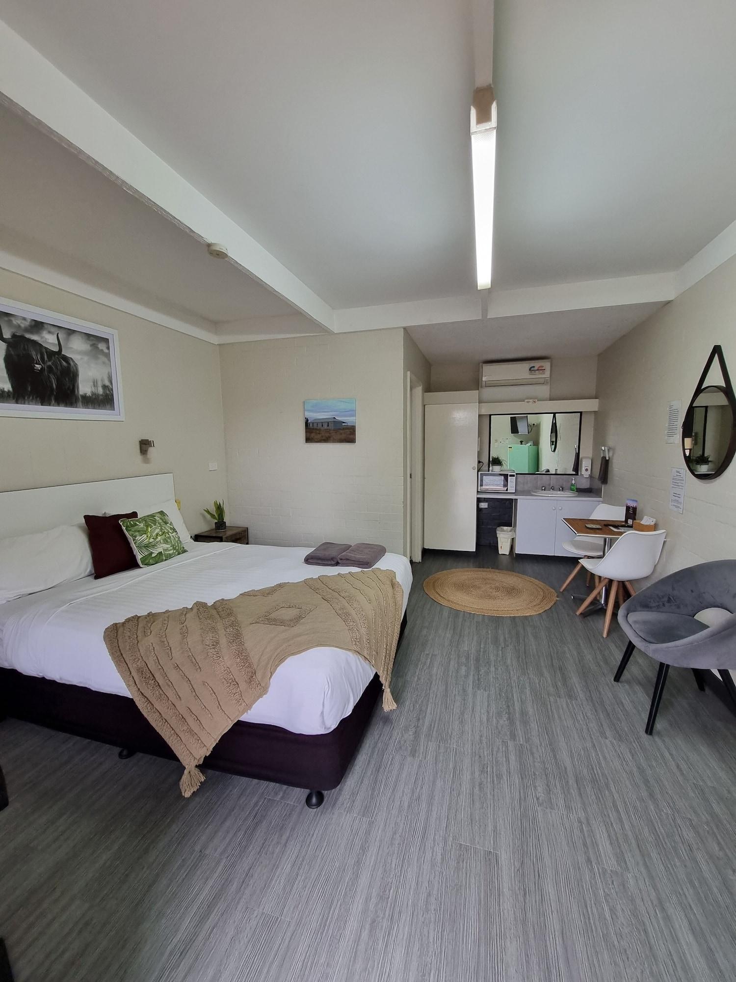 Varios Bidgee Motor Inn