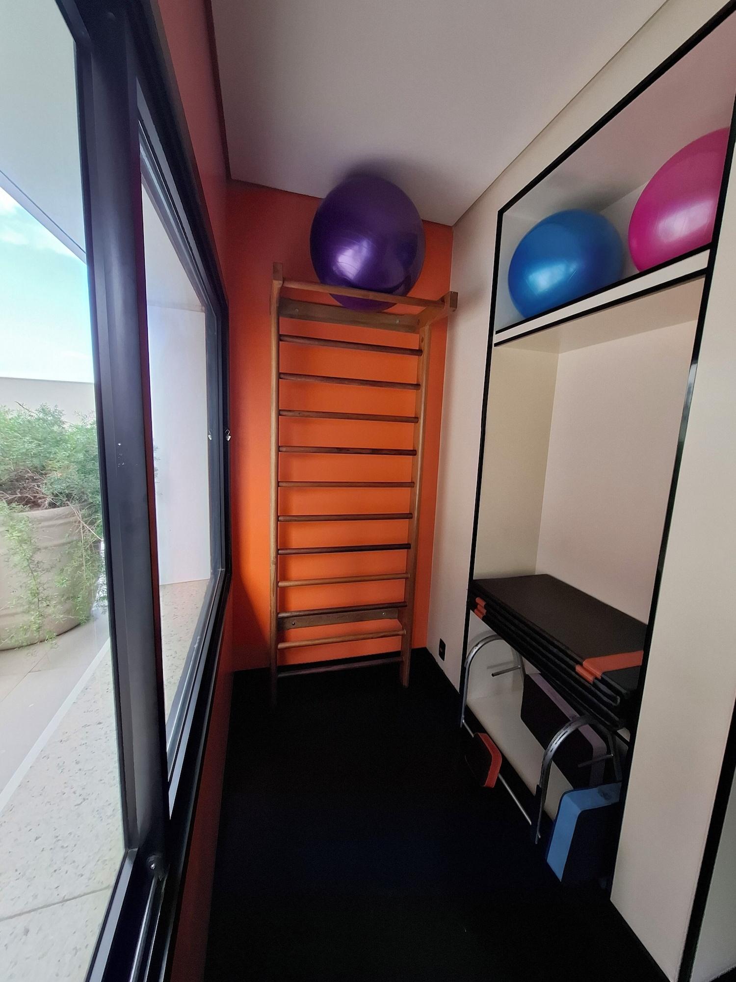 Gimnasio Edificio Selenita Loft e Duplex