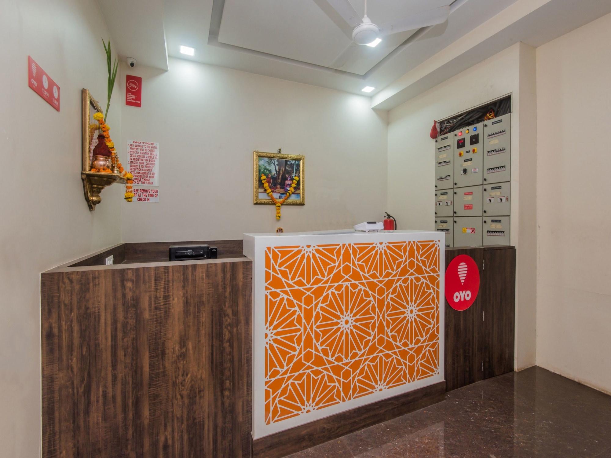 Vista Lobby OYO 10650 Hotel Lotus Residency