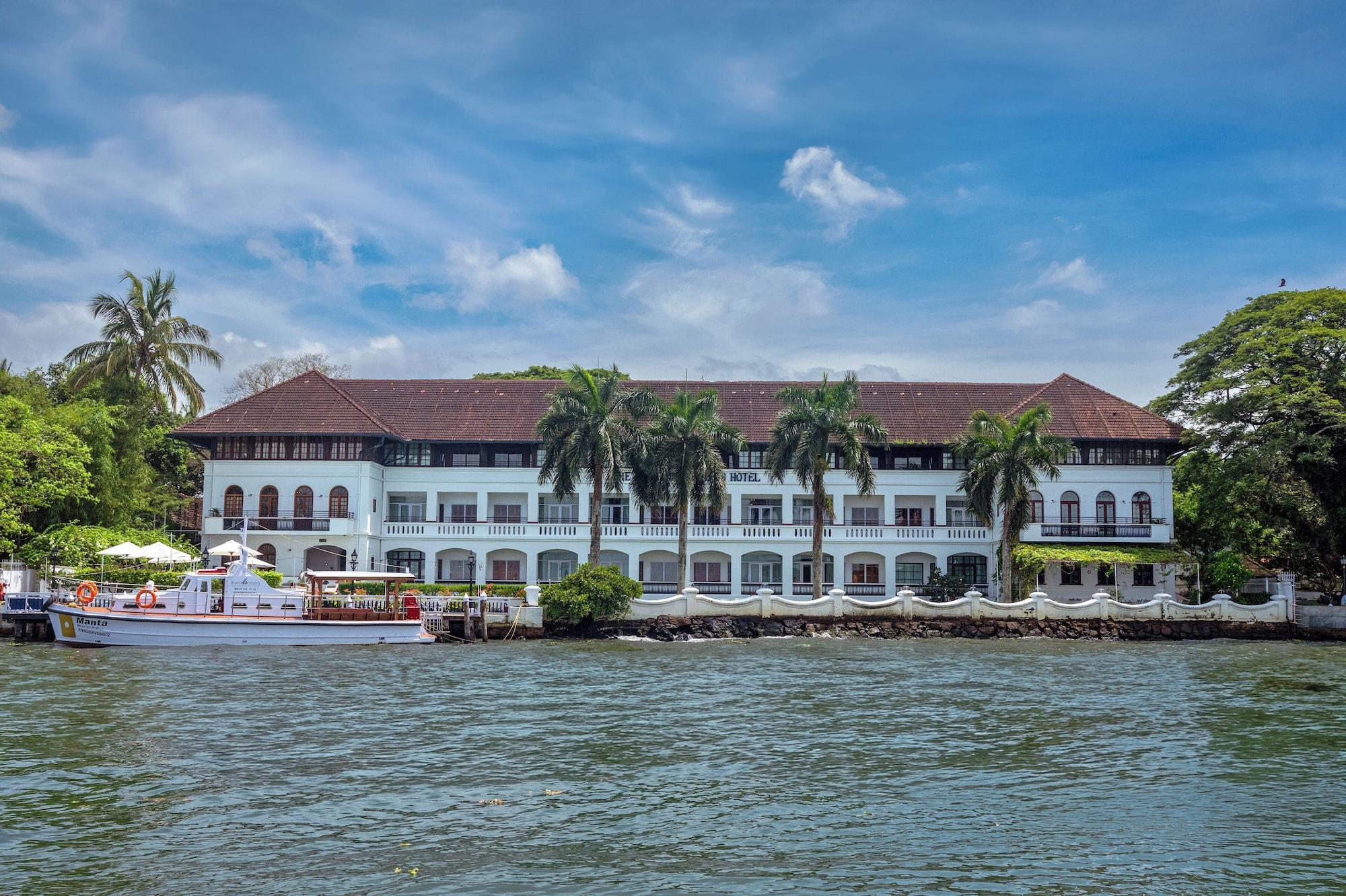 Vista Exterior Brunton Boatyard - Cgh Earth
