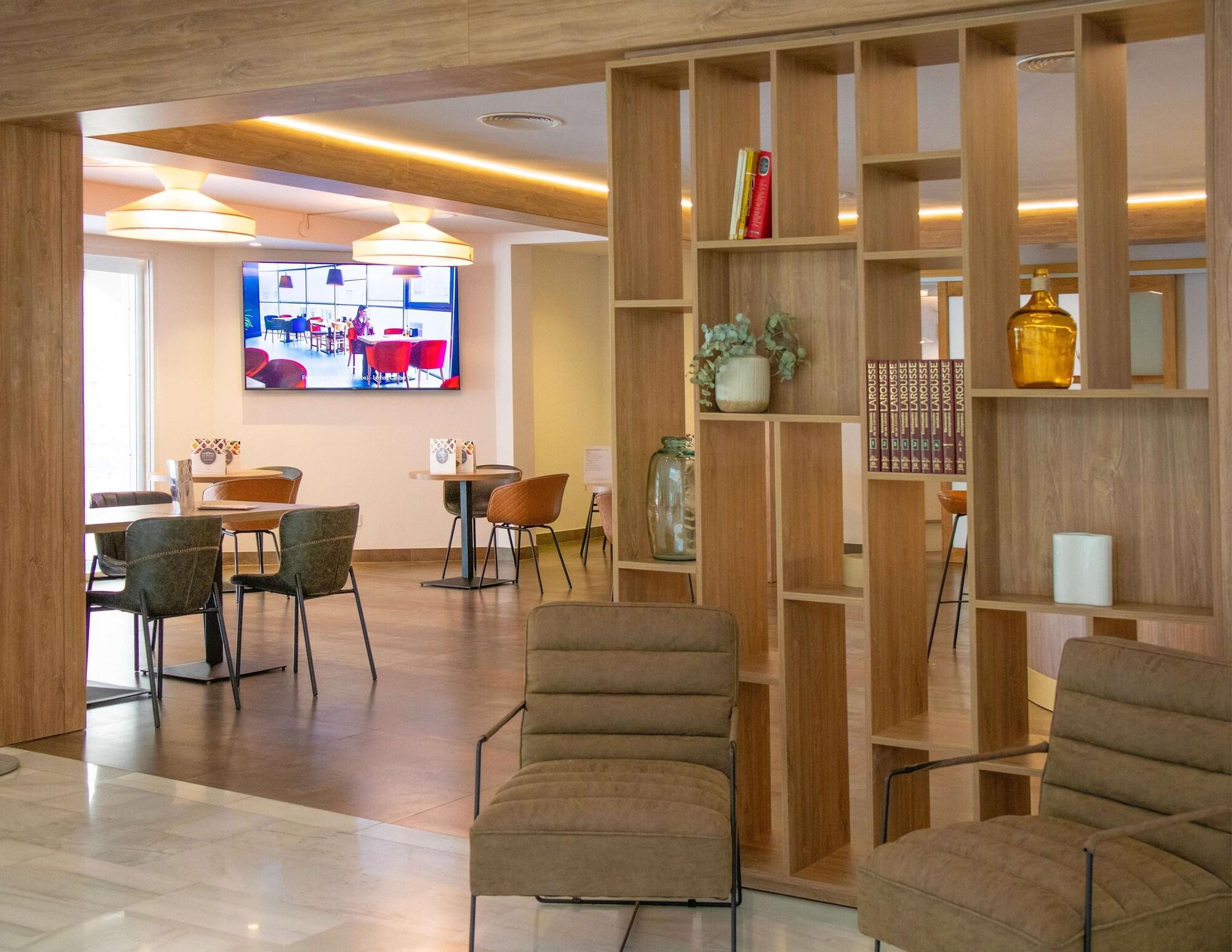 Vista Lobby Hotel Montepiedra
