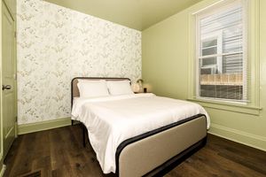 Alquiler Vacacional - GameLounge~2KingBeds~PinkBedRoom~Gazebo~FirePit~SpookyNook~Walk2Mainst~Arcade