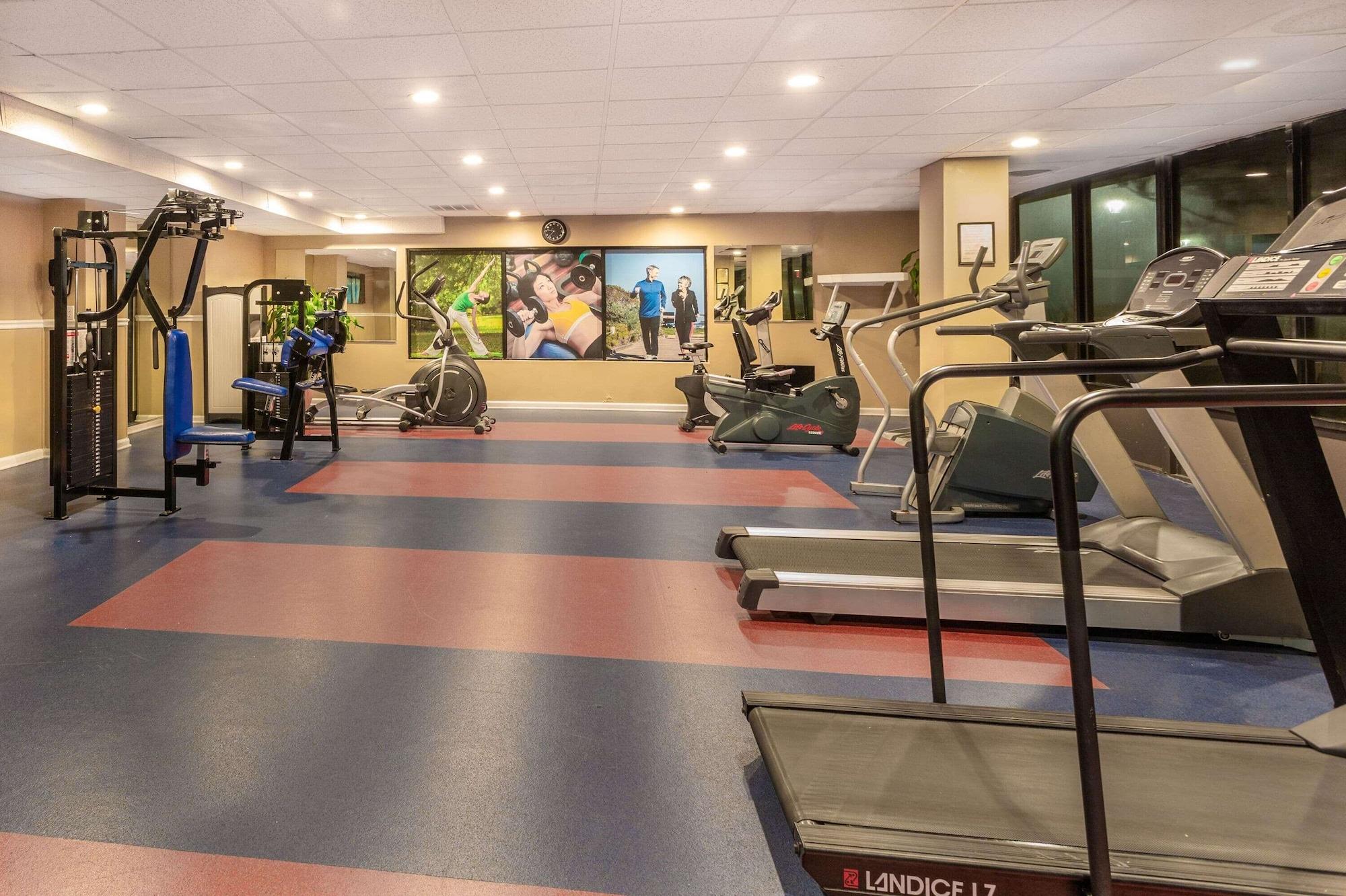 Gimnasio Ramada Plaza by Wyndham Virginia Beach Oceanfront