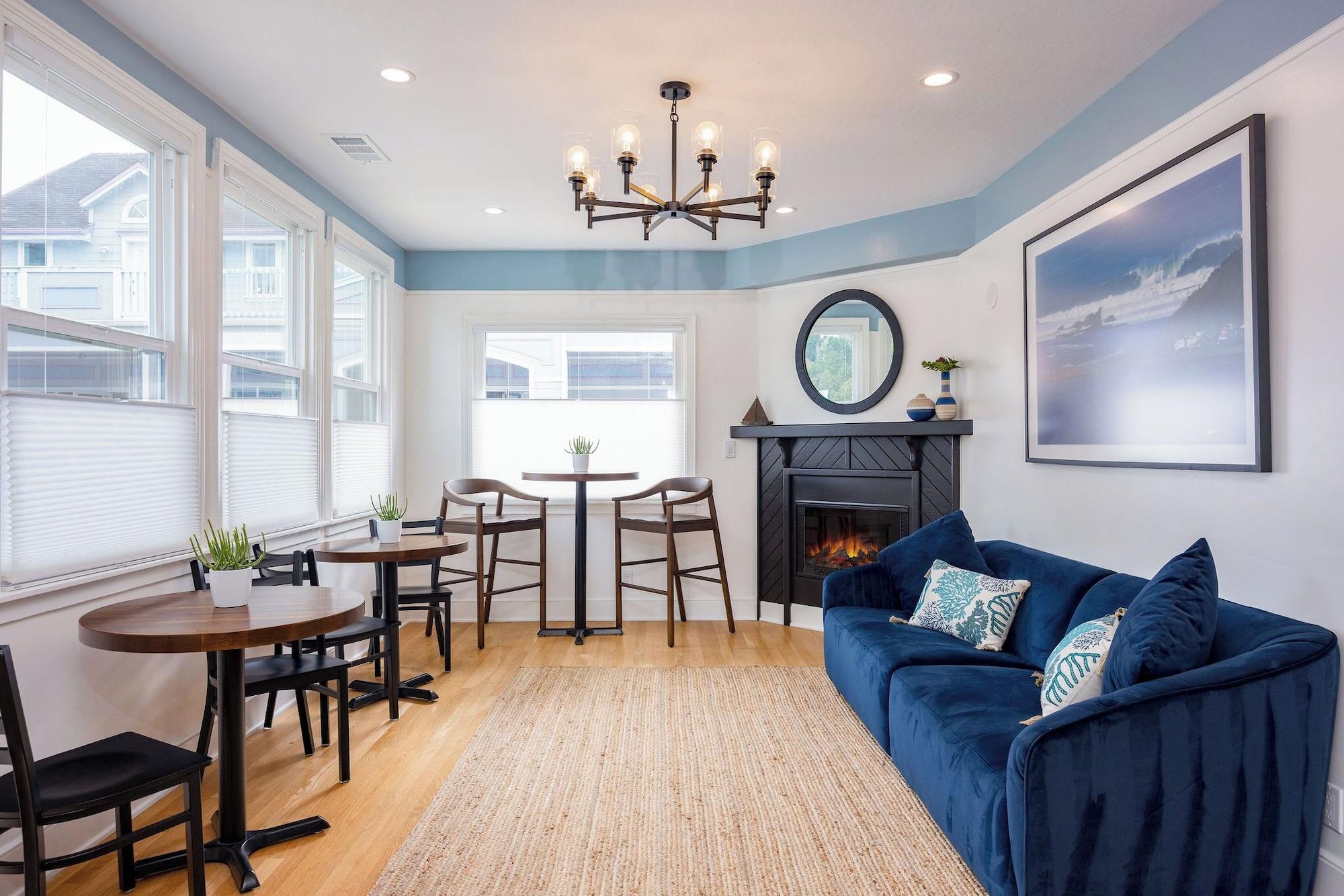 Vista Lobby BytheSea Inn