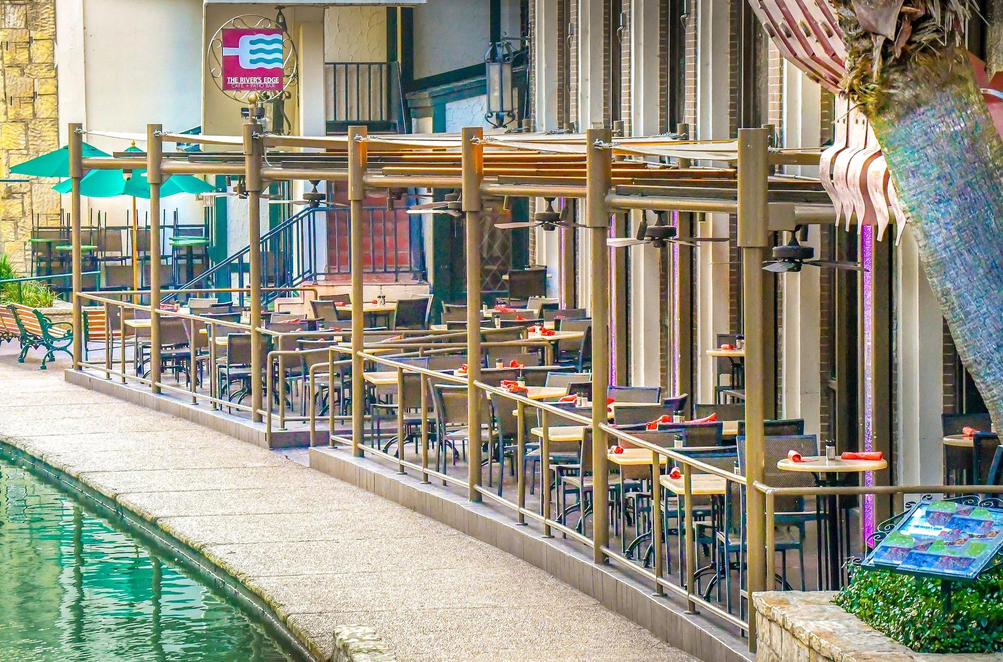 Restaurant Hilton Palacio Del Rio