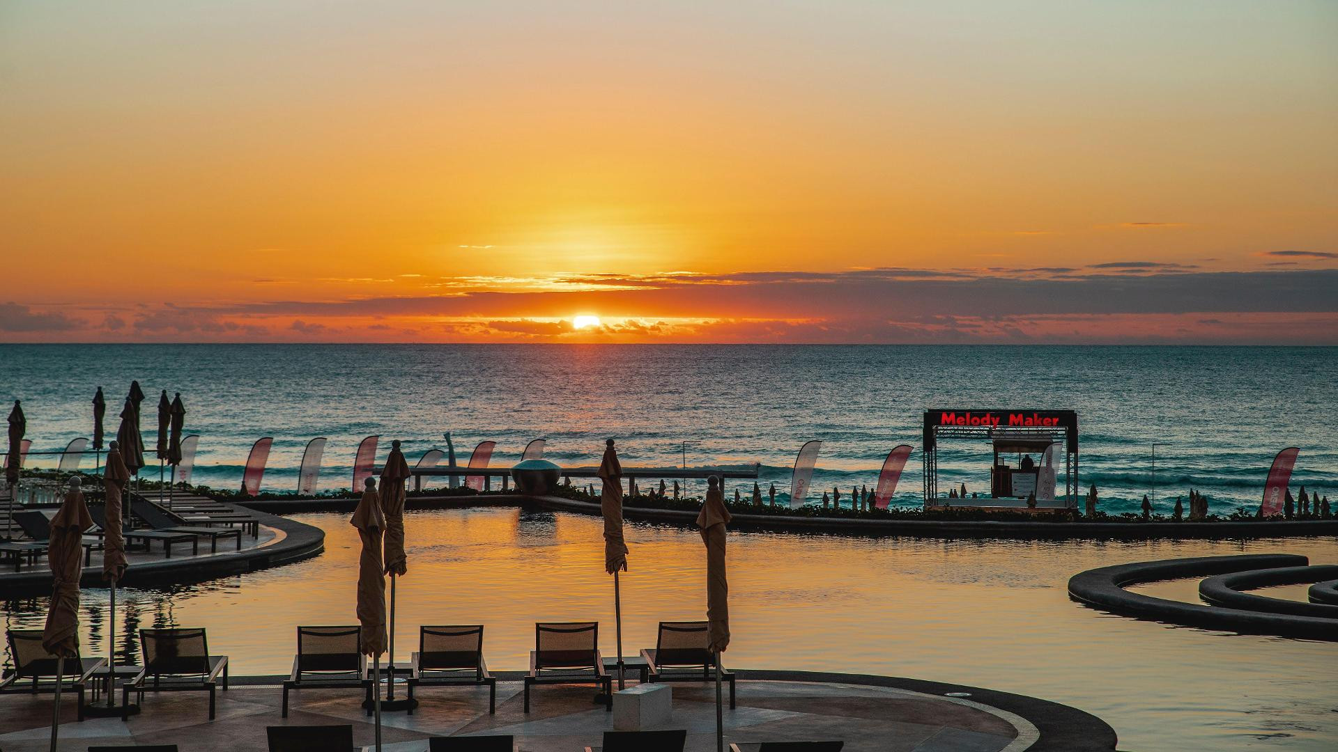 Vista Exterior Melody Maker Cancun