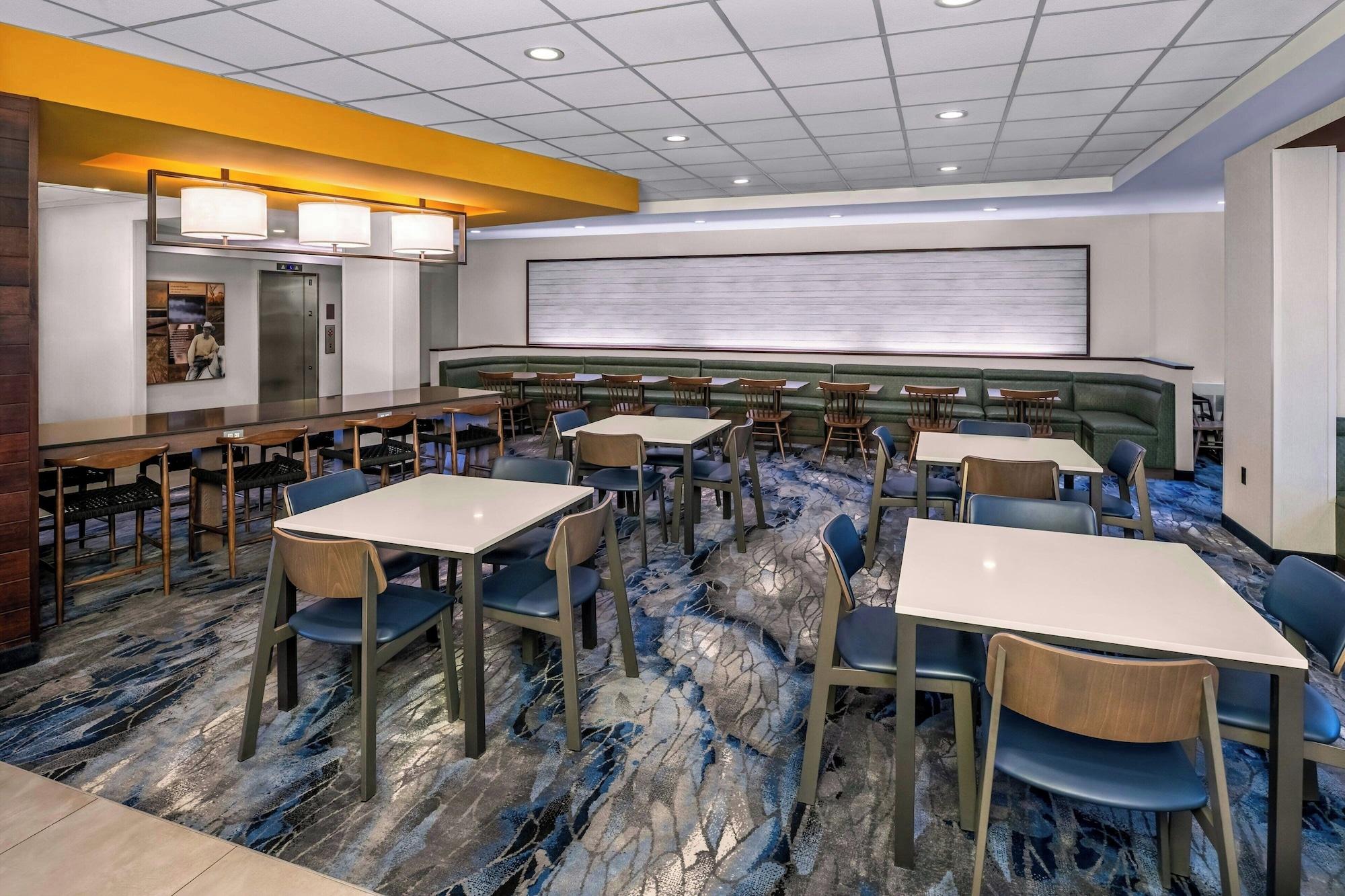 Restaurant Fairfield Inn & Suites by Marriott Edmonton North