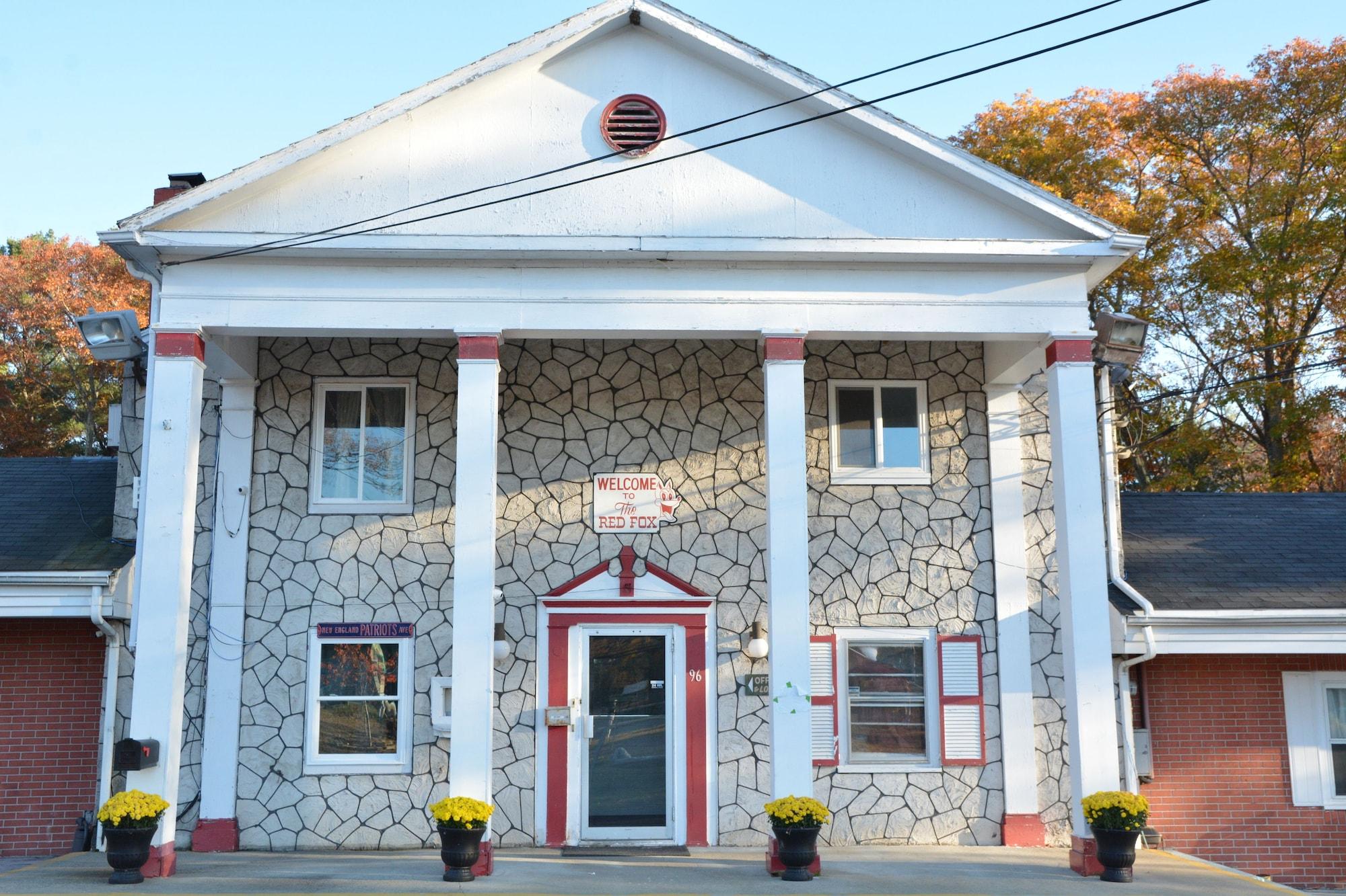 Varios Red Fox Motel