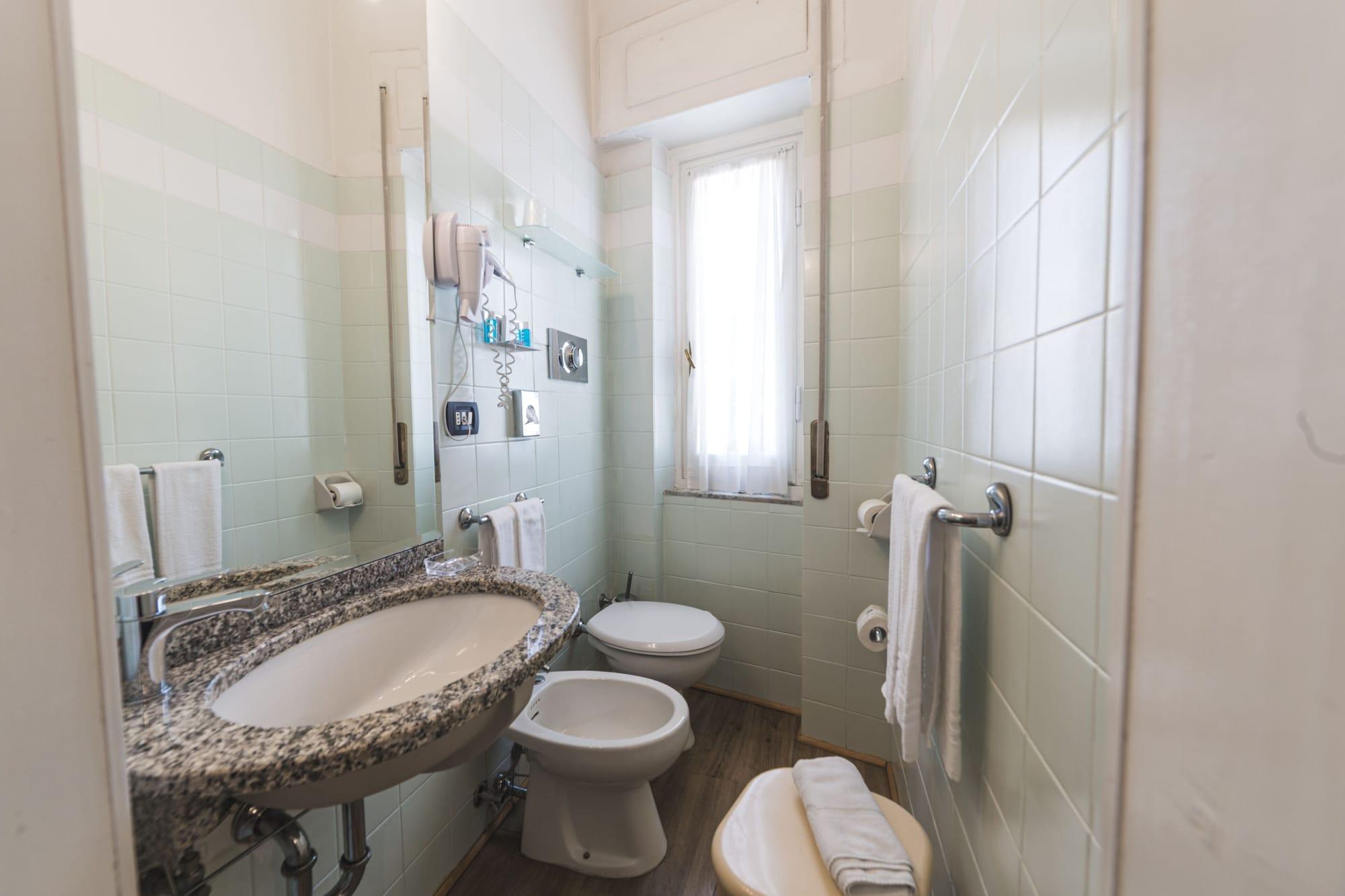 Equipamiento de Habitación Albergo Santa Maria