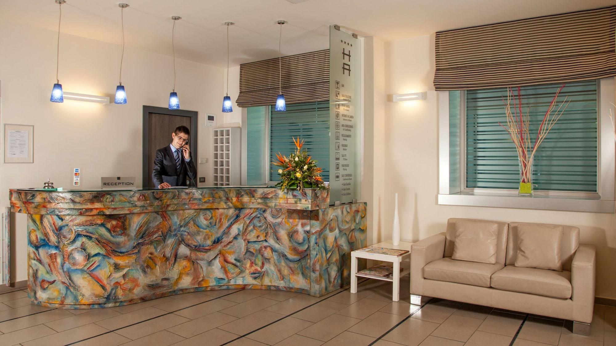 Vista Exterior Hotel Artis
