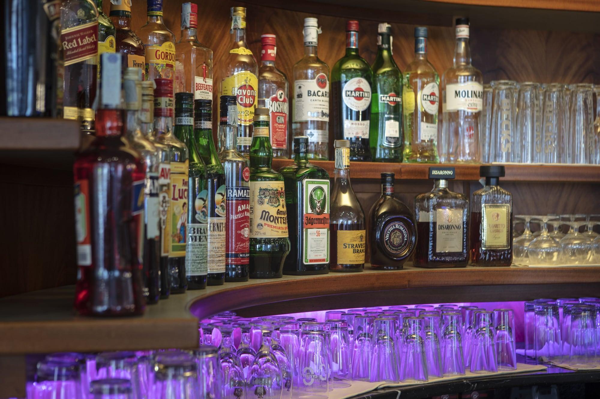 Bar/Salón Smart Hotel Holiday